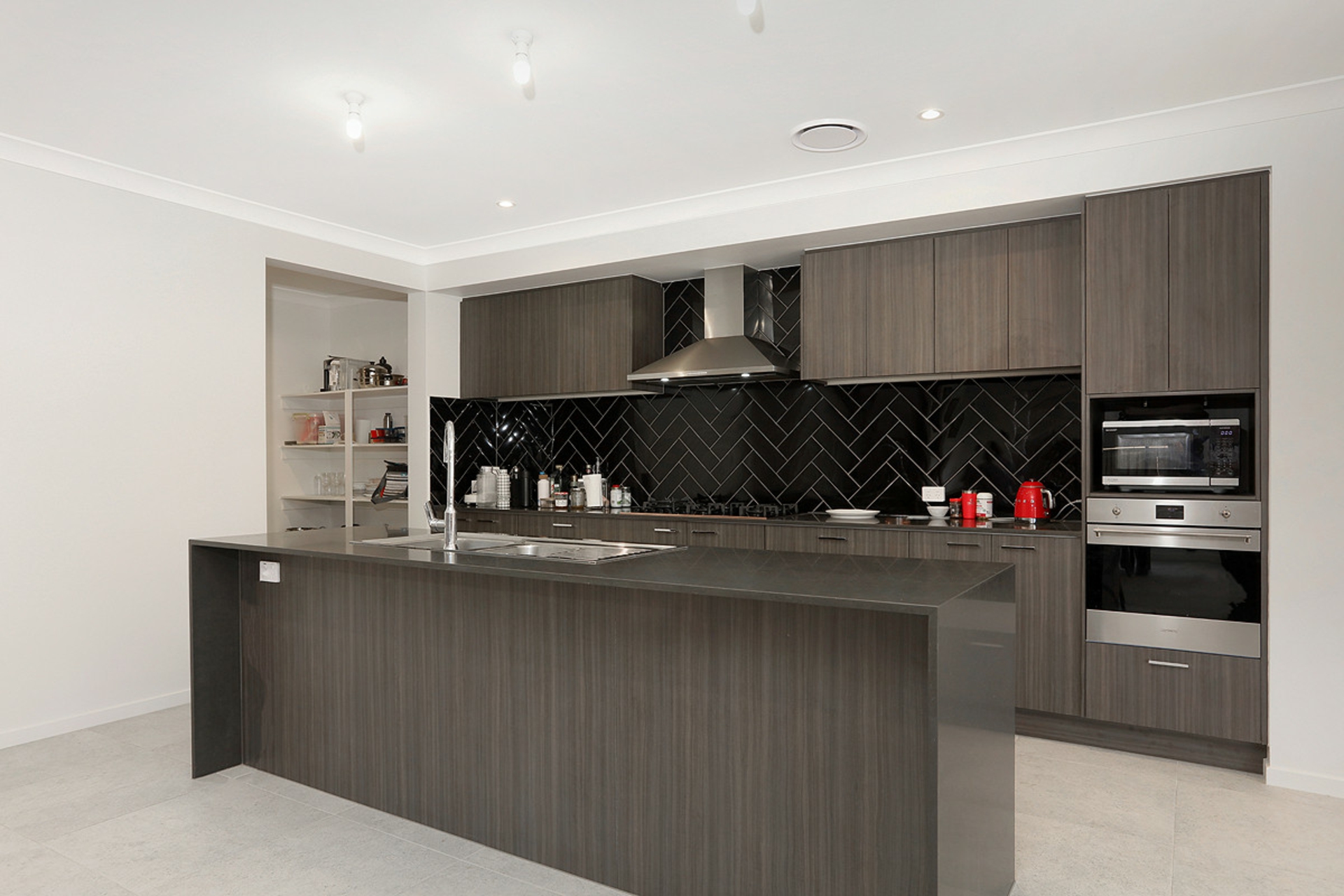 14 Headway Street — photo 3 of 11
