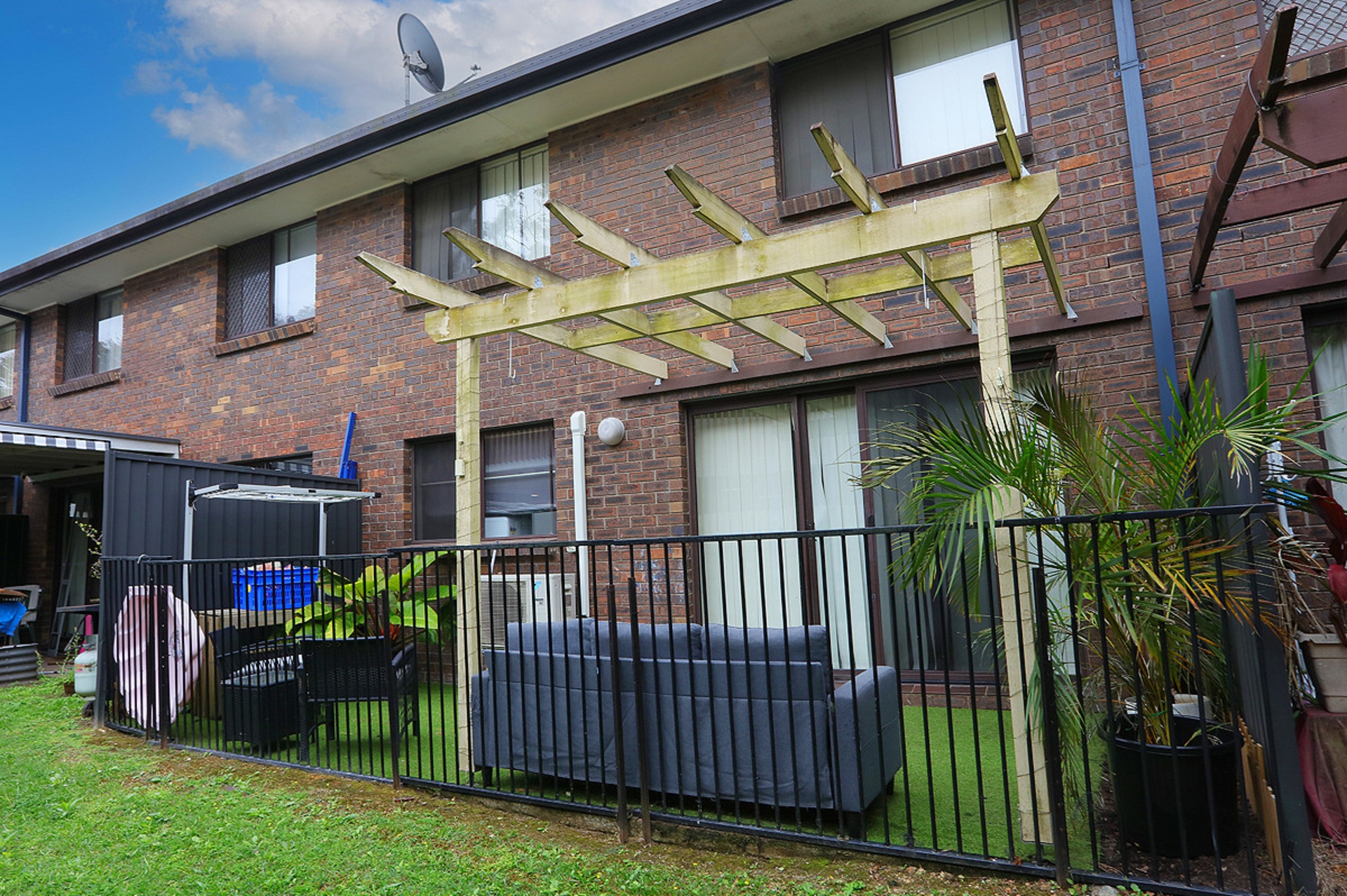 7 Banksia Court 67 Nerang Street — photo 11 of 12