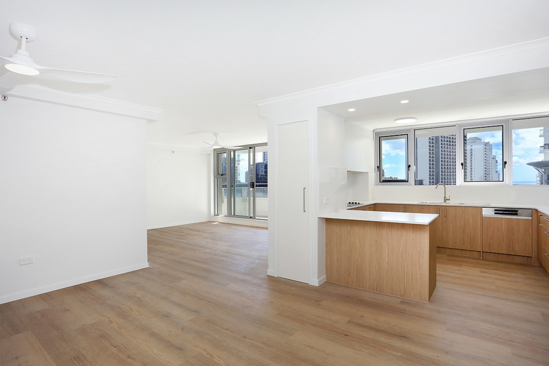 33/40 Ferny Avenue — photo 4 of 18
