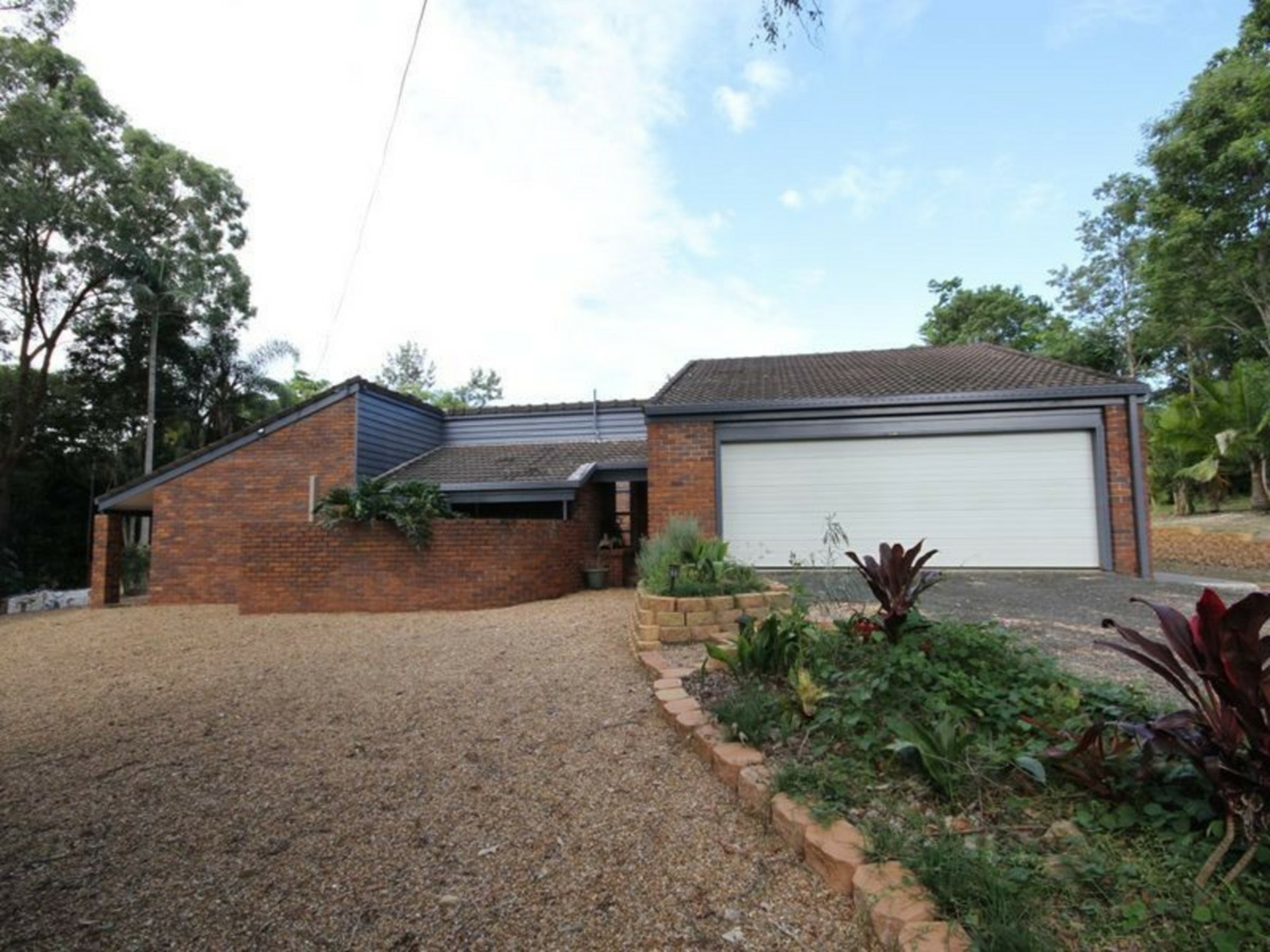1025 Beaudesert-Nerang Road — photo 11 of 20