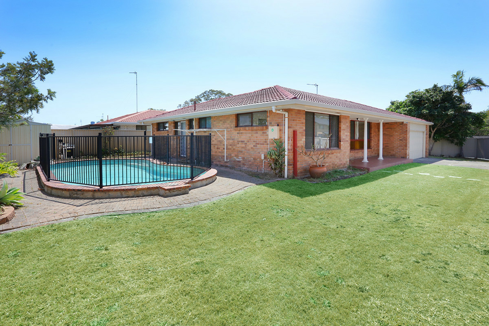 19 Oceanic Drive — photo from LJ Hooker Nerang