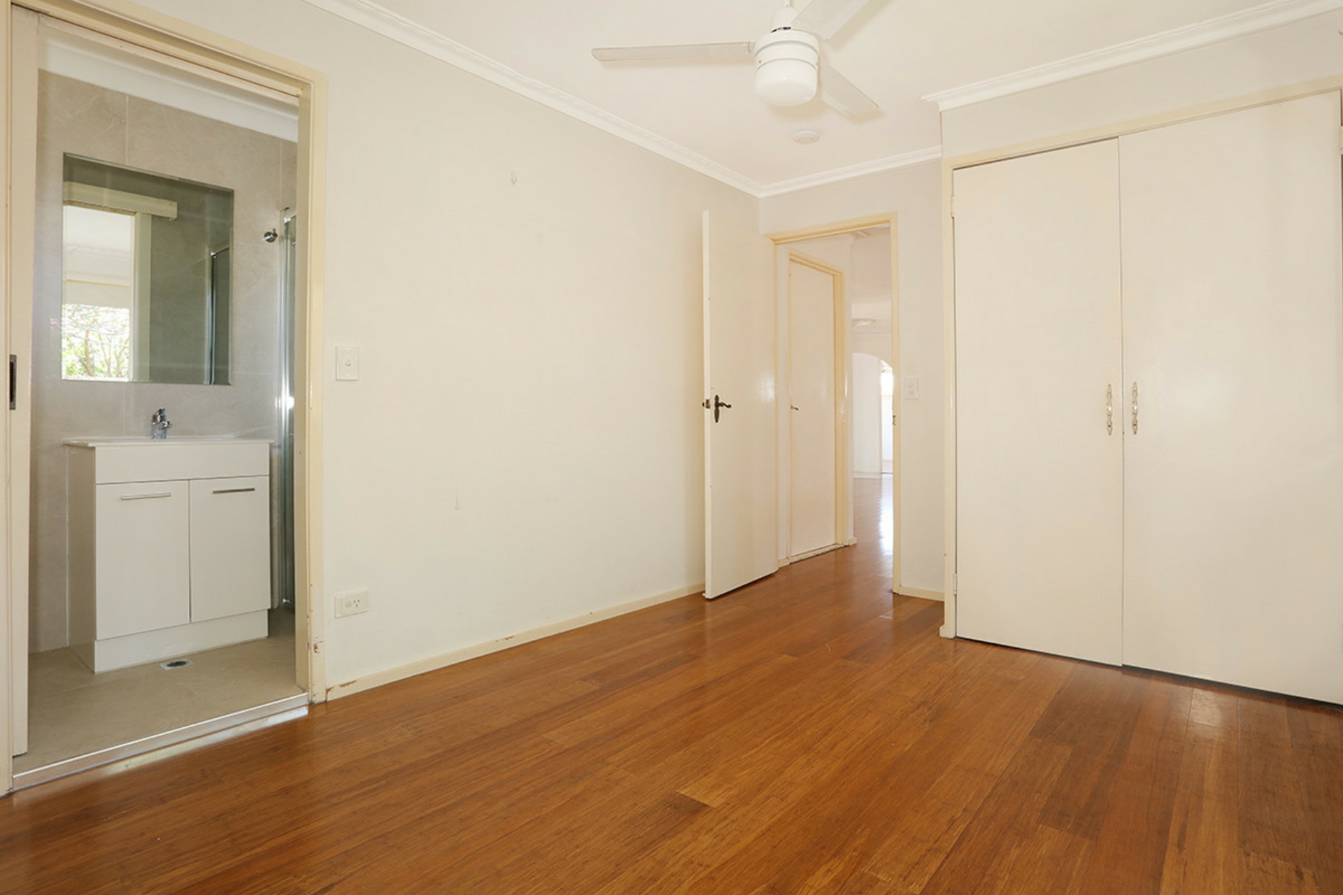 19 Oceanic Drive — photo 10 of 12