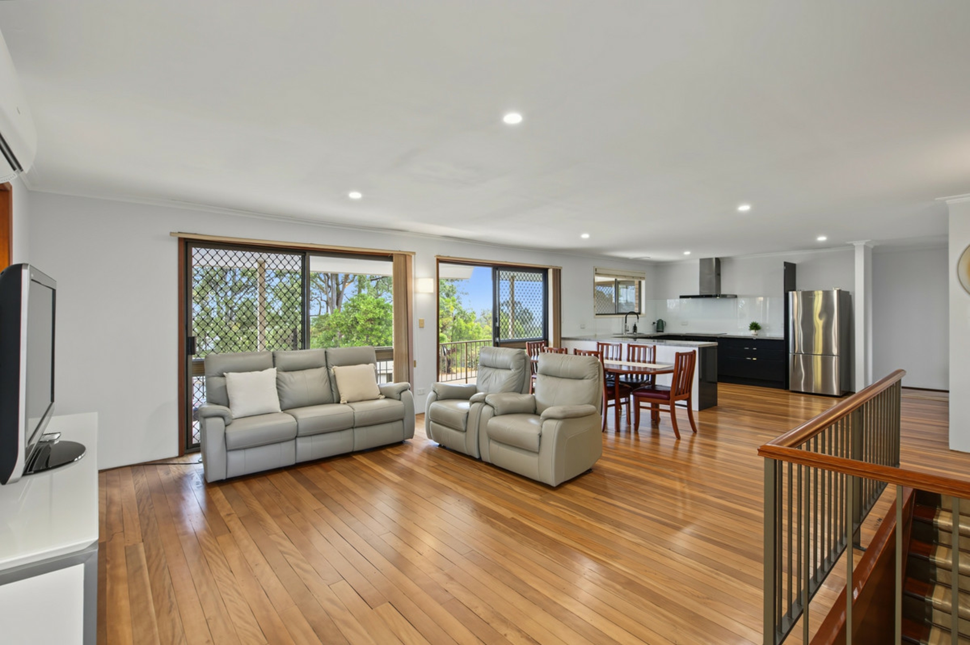 12 Churchill Court — photo 3 of 19
