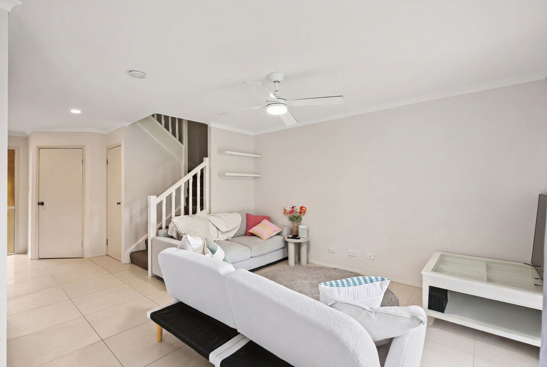 16/102-104 Alexander Drive — photo 7 of 17