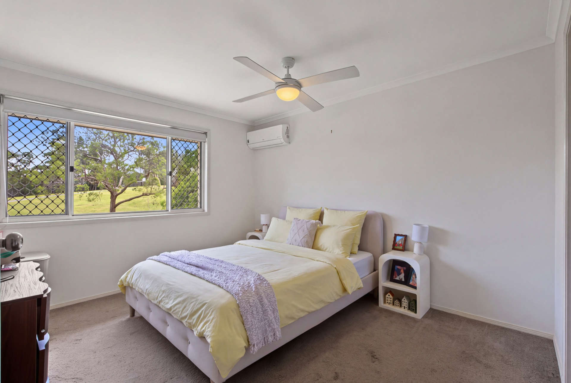 16/102-104 Alexander Drive — photo 9 of 17