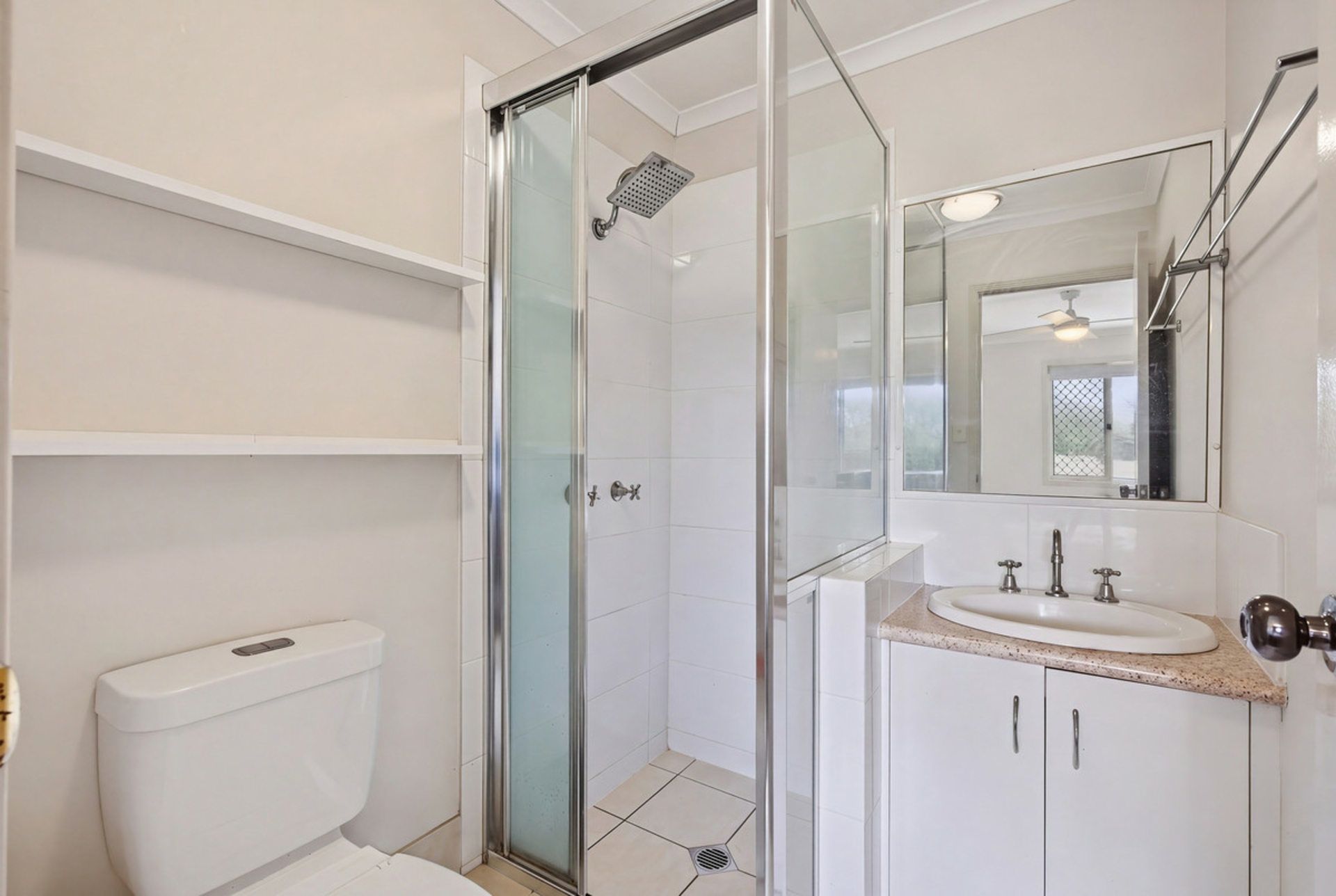 16/102-104 Alexander Drive — photo 10 of 17