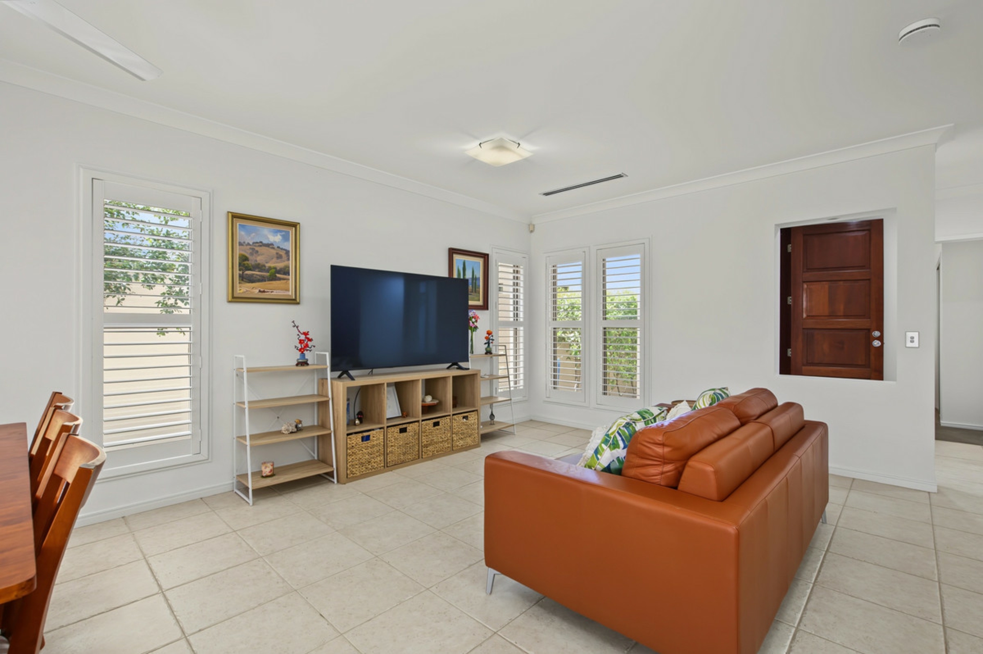 2065/1 The Vistas Drive — photo 6 of 27