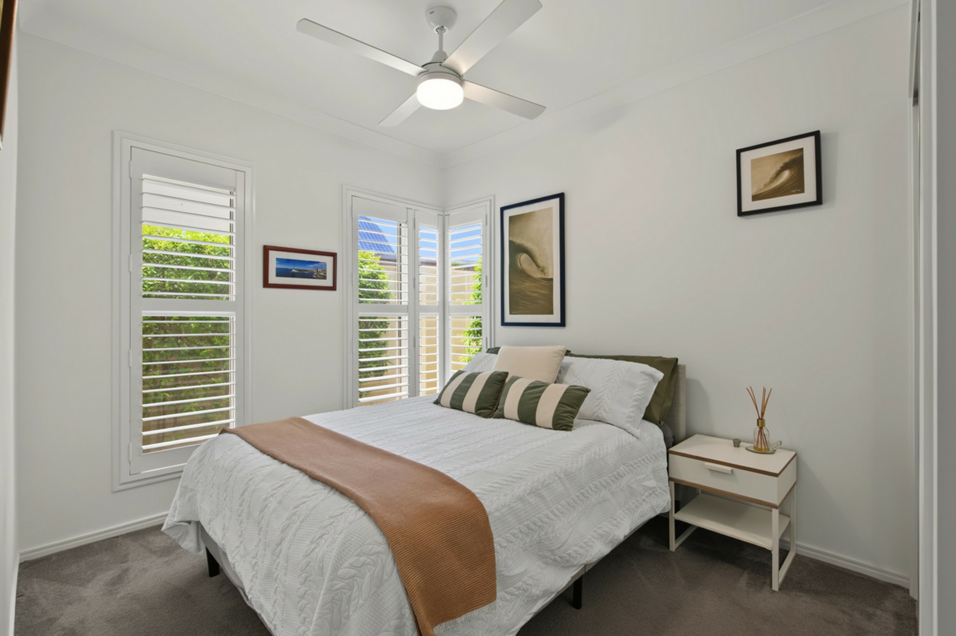 2065/1 The Vistas Drive — photo 13 of 27