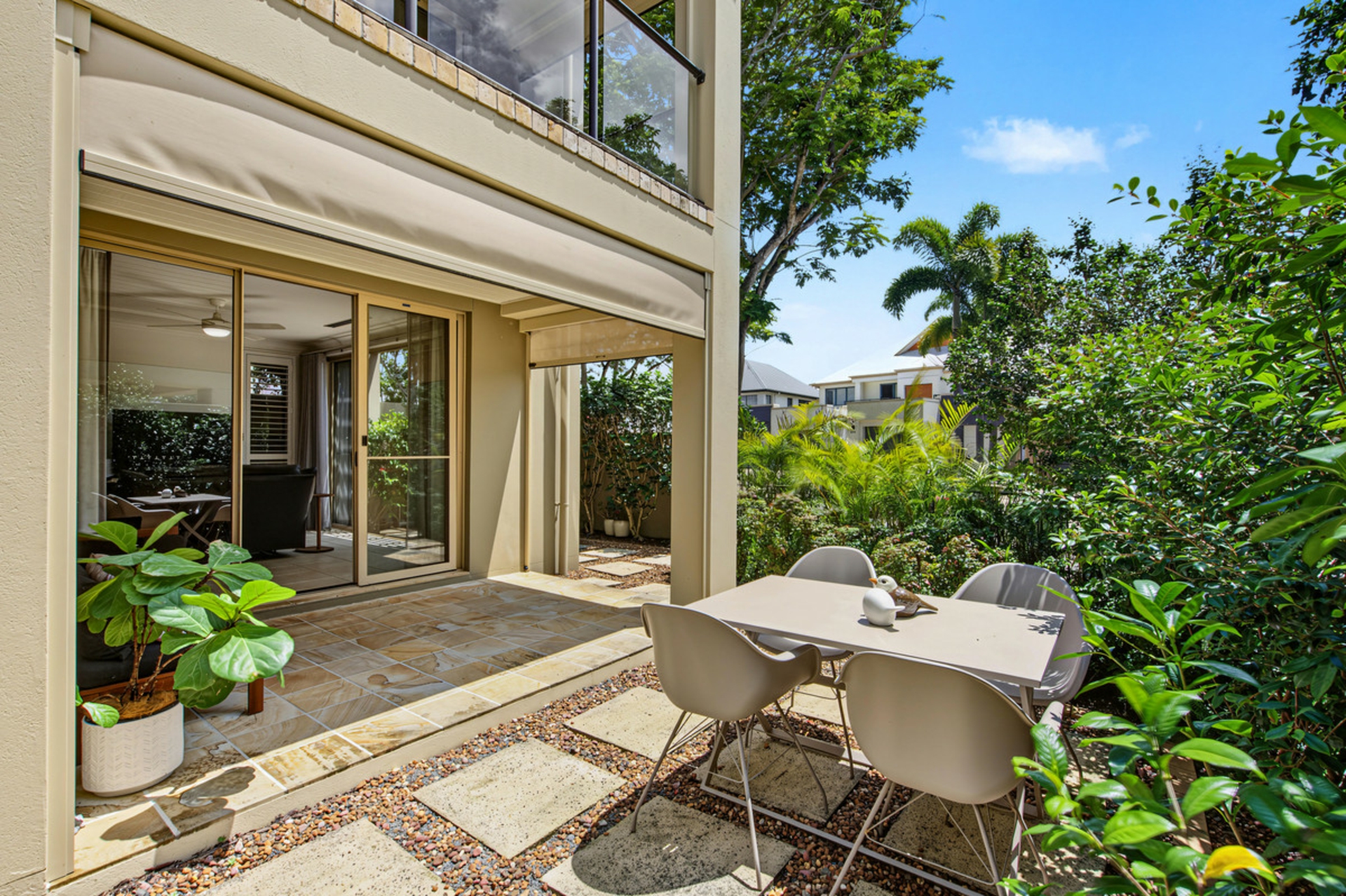 2065/1 The Vistas Drive — photo 19 of 27
