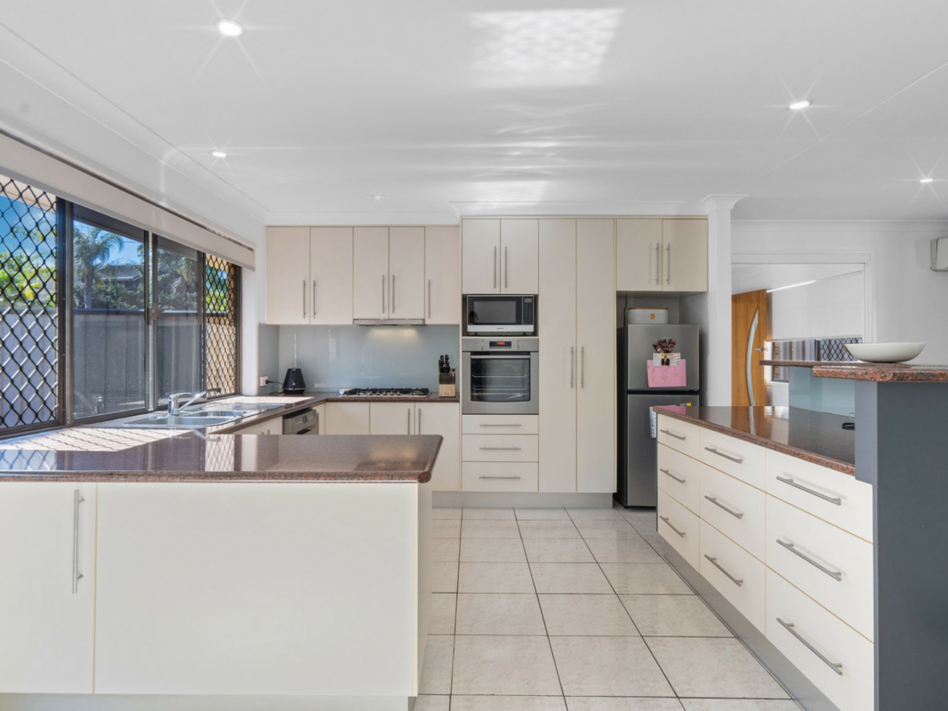 48 Jilbard Drive, SPRINGWOOD