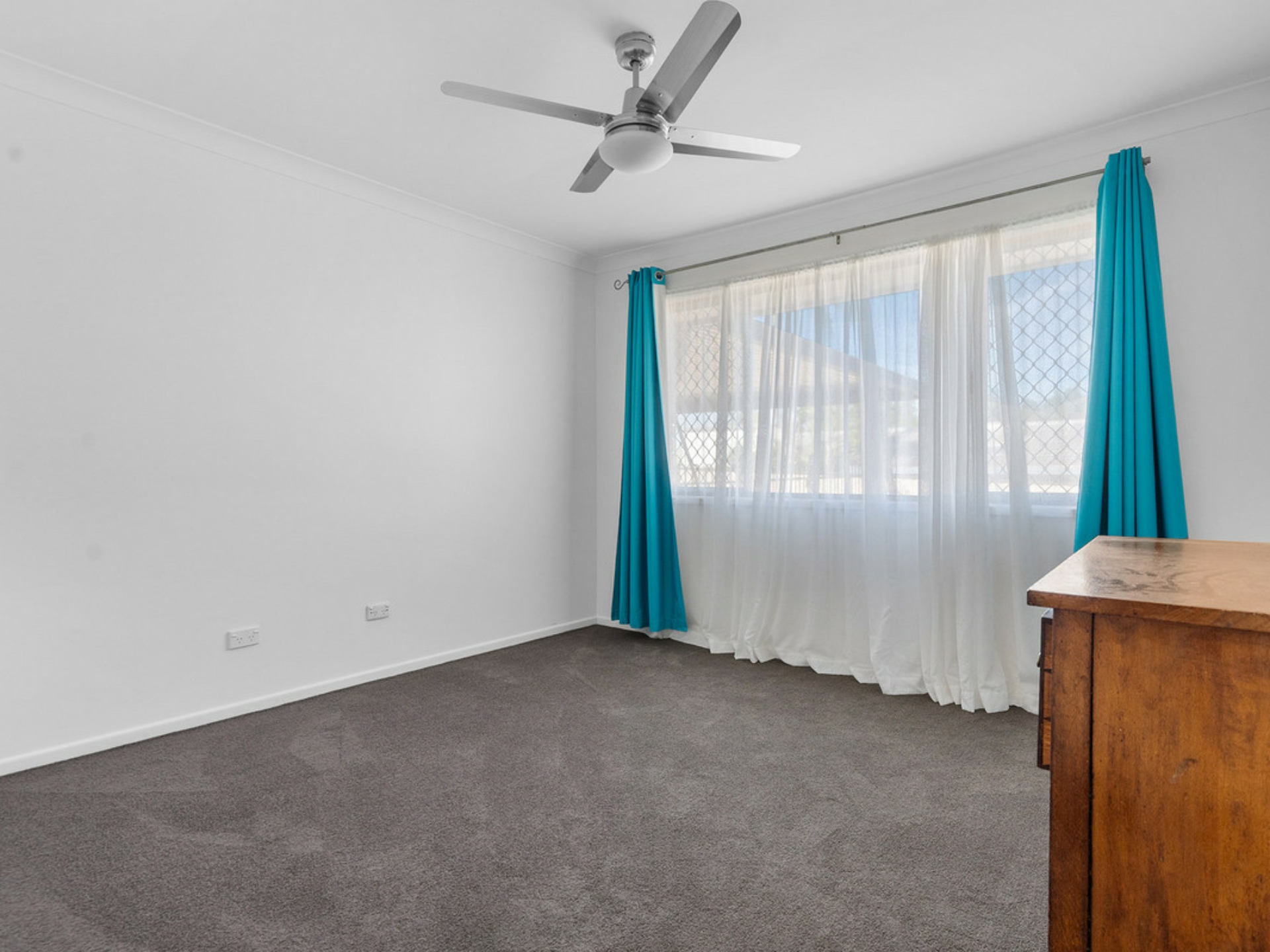 48 Jilbard Drive, SPRINGWOOD