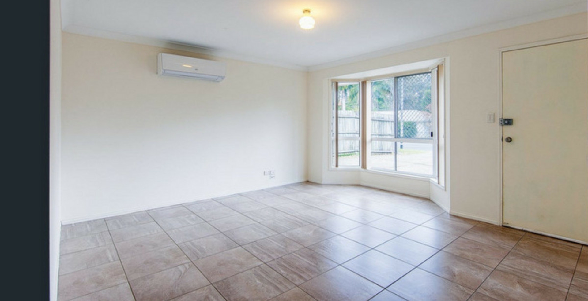 33 Rhodes Street, LOGANLEA