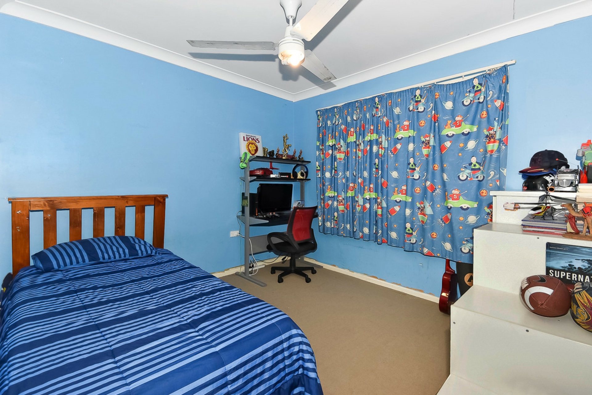 10 Lauretta Avenue, SPRINGWOOD