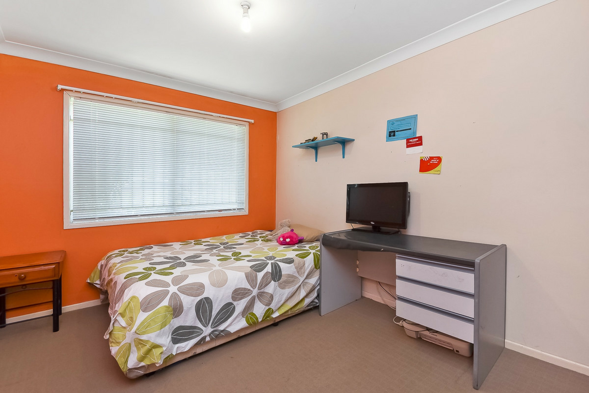 10 Lauretta Avenue, SPRINGWOOD