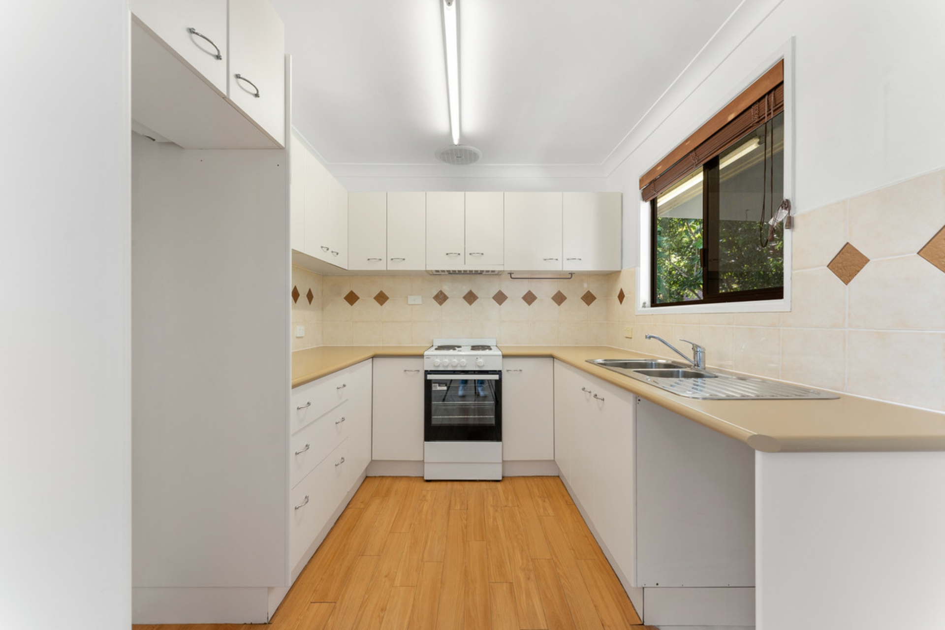 14 Celeste Court, SPRINGWOOD