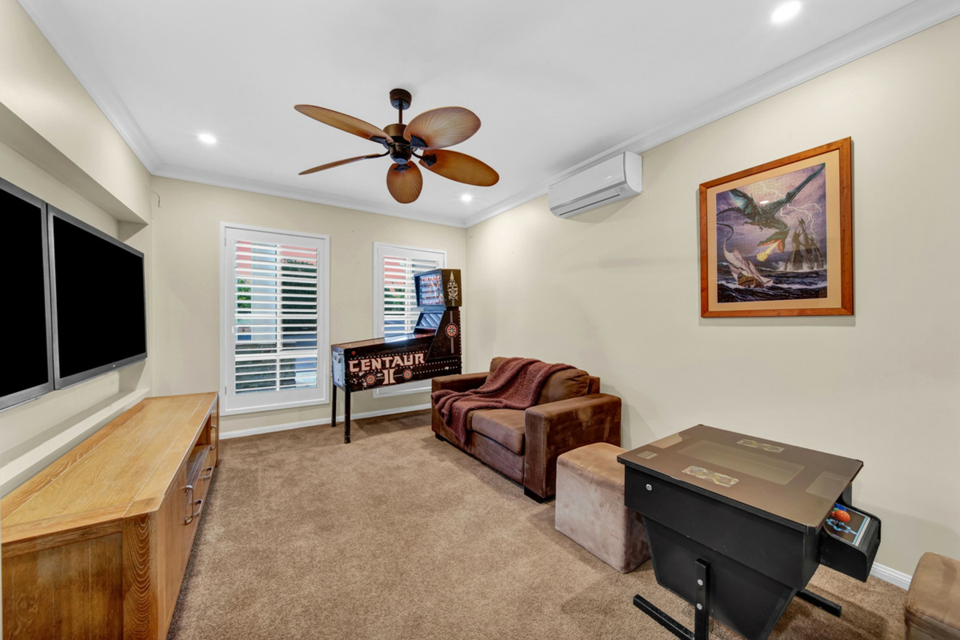 58-64 SOLWAY Crescent, CARBROOK