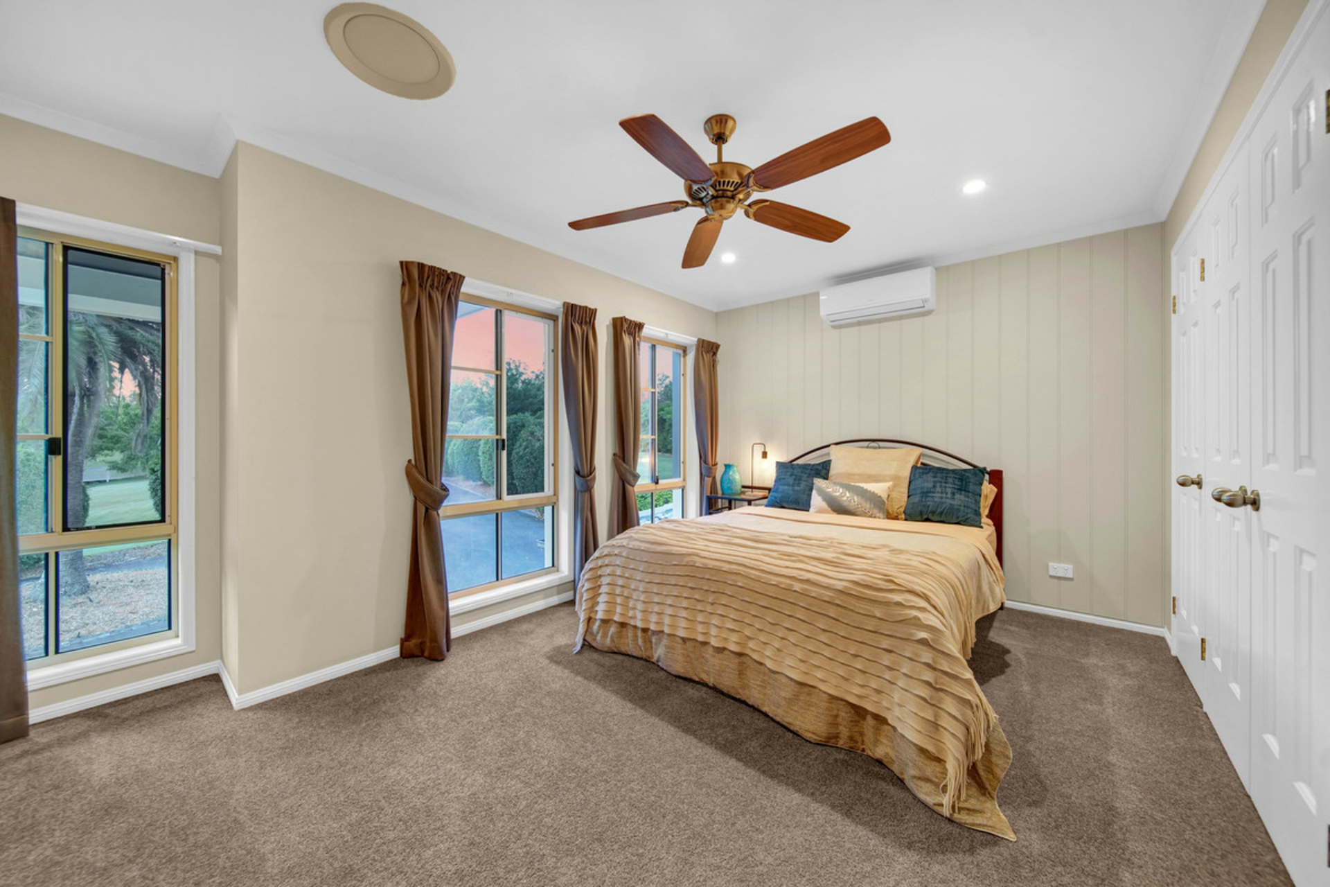 58-64 SOLWAY Crescent, CARBROOK