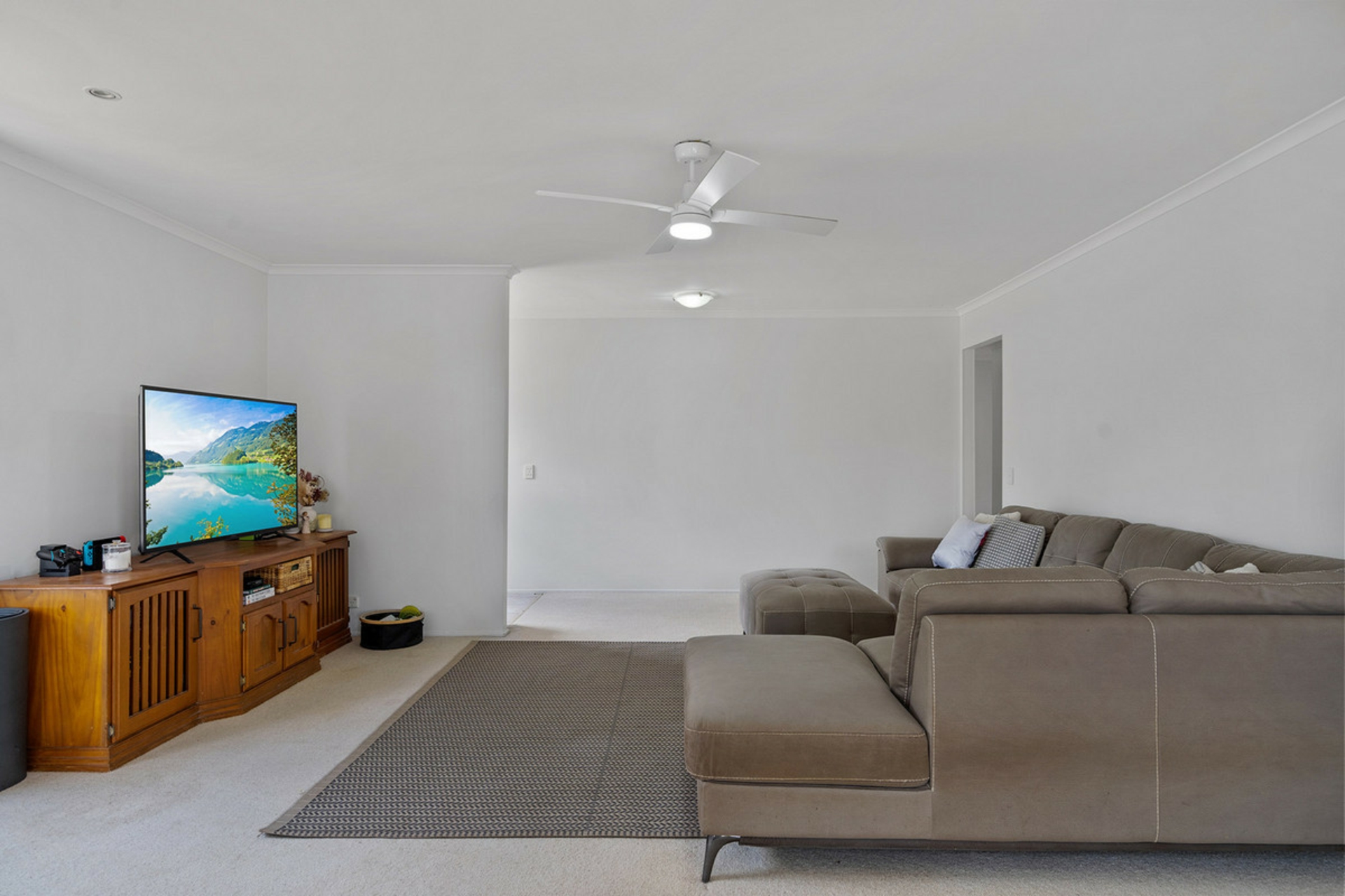 21 Jardine Drive, SPRINGWOOD