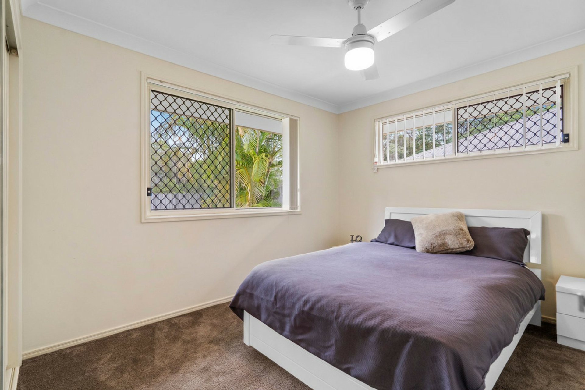 25 Dundee Crescent — photo 15 of 24