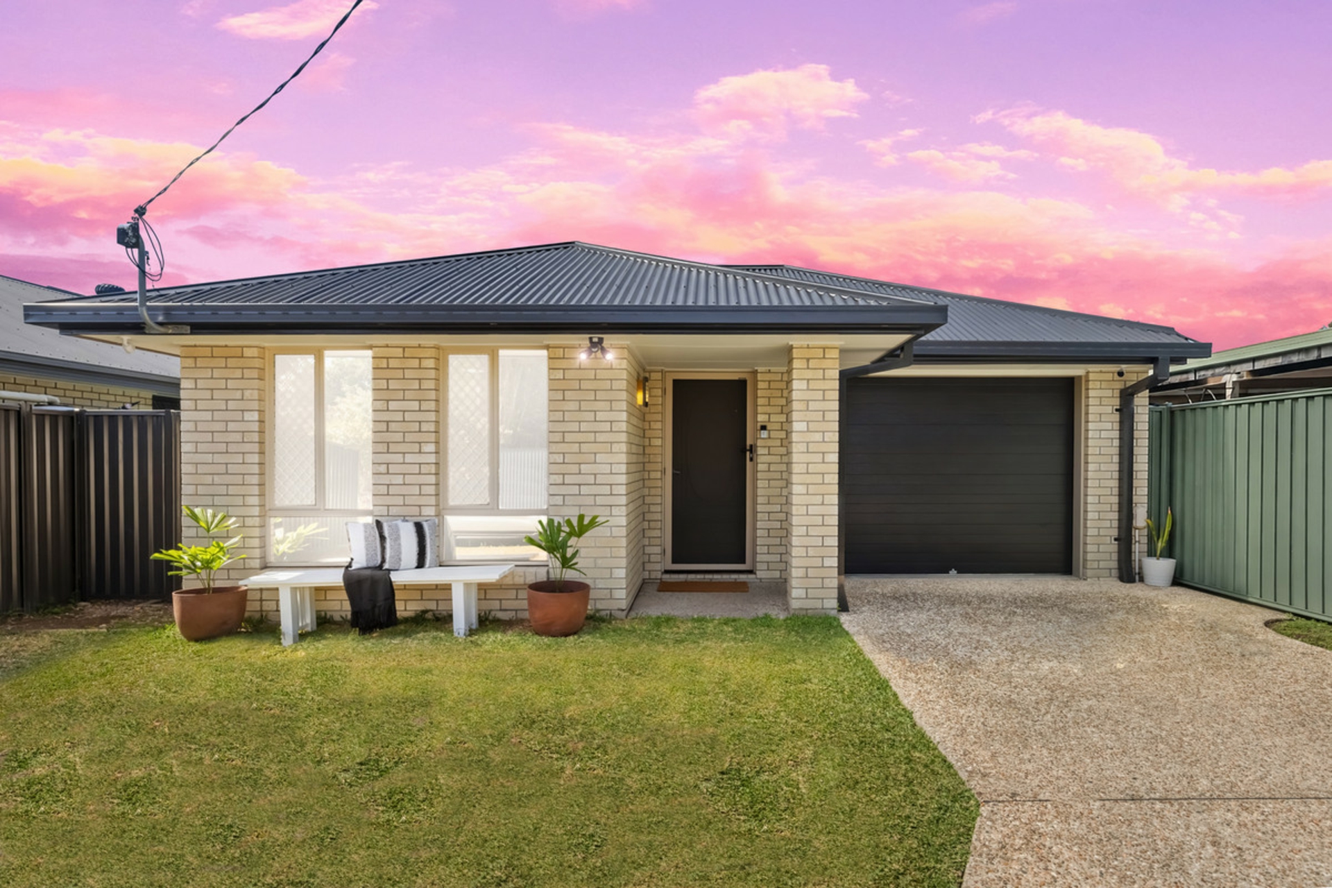7 Willowie Crescent — photo 3 of 15