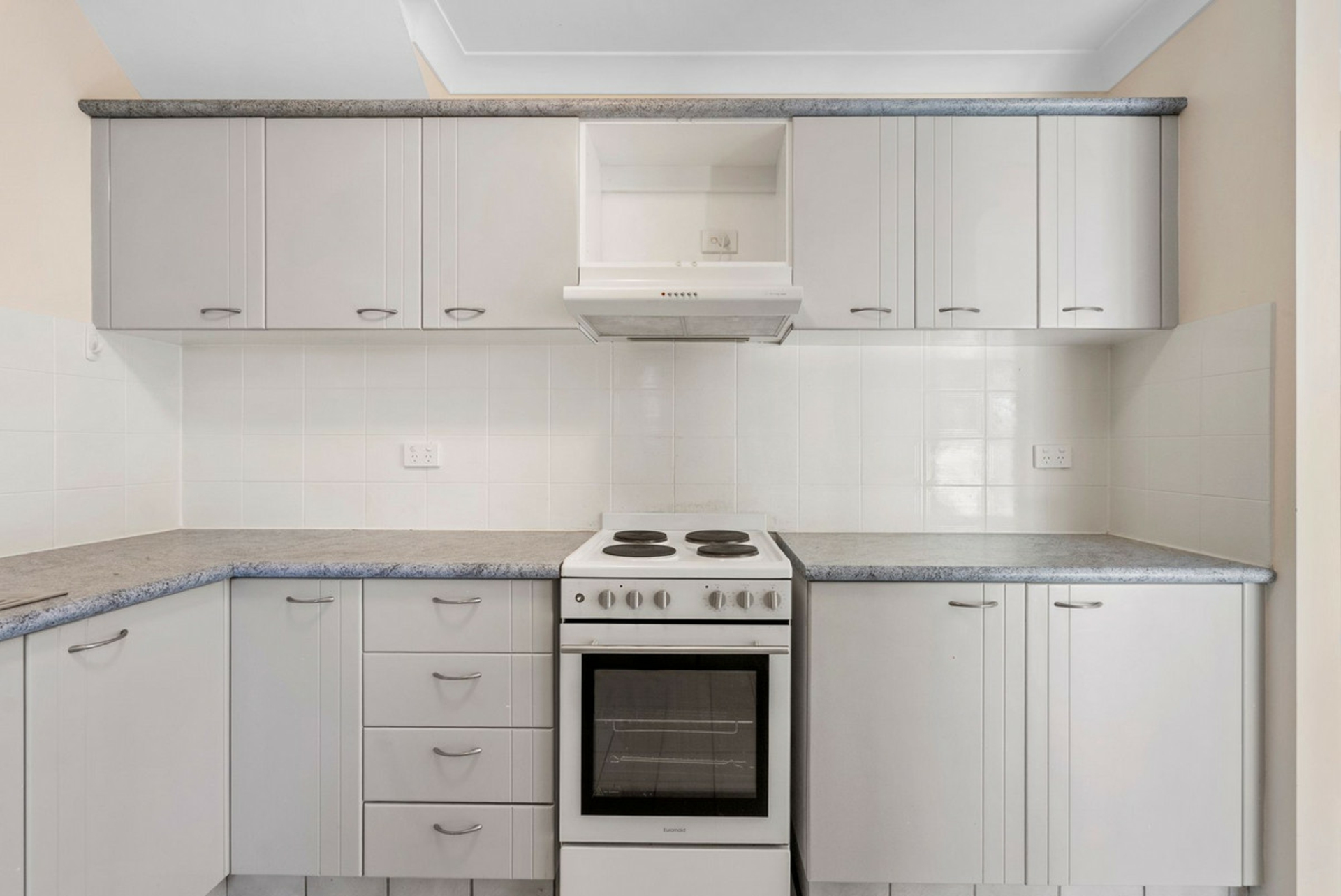 15/15 Daisy Hill Road — photo 6 of 19