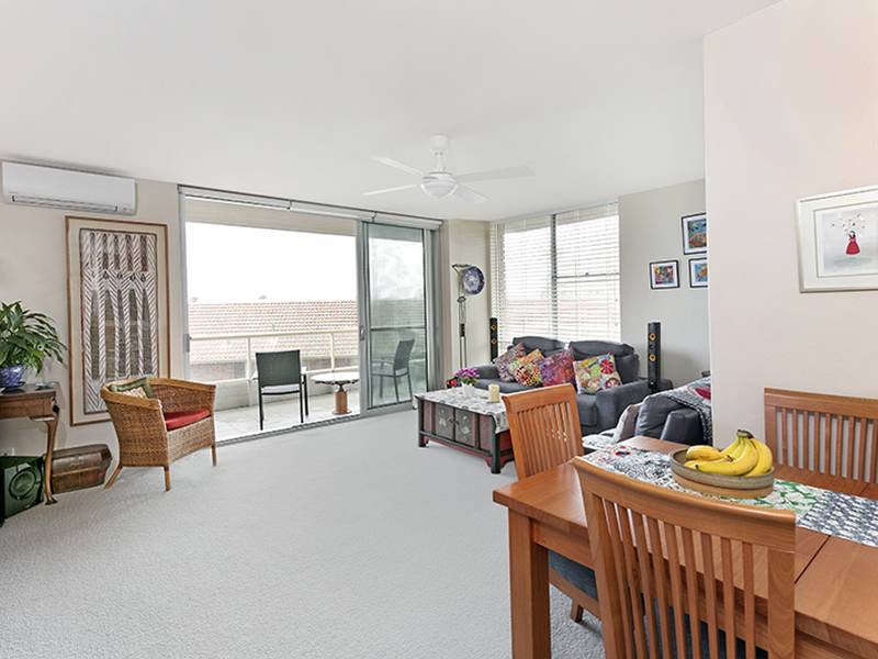 12/84-88 Dee Why Parade, DEE WHY