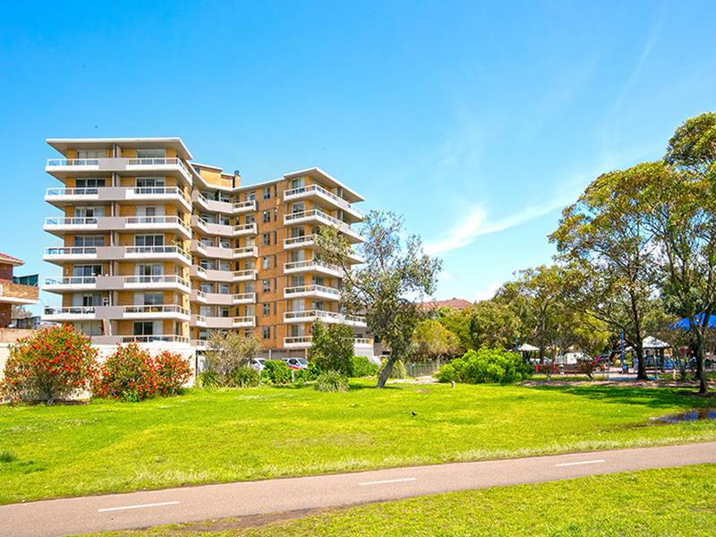 12/84-88 Dee Why Parade, DEE WHY