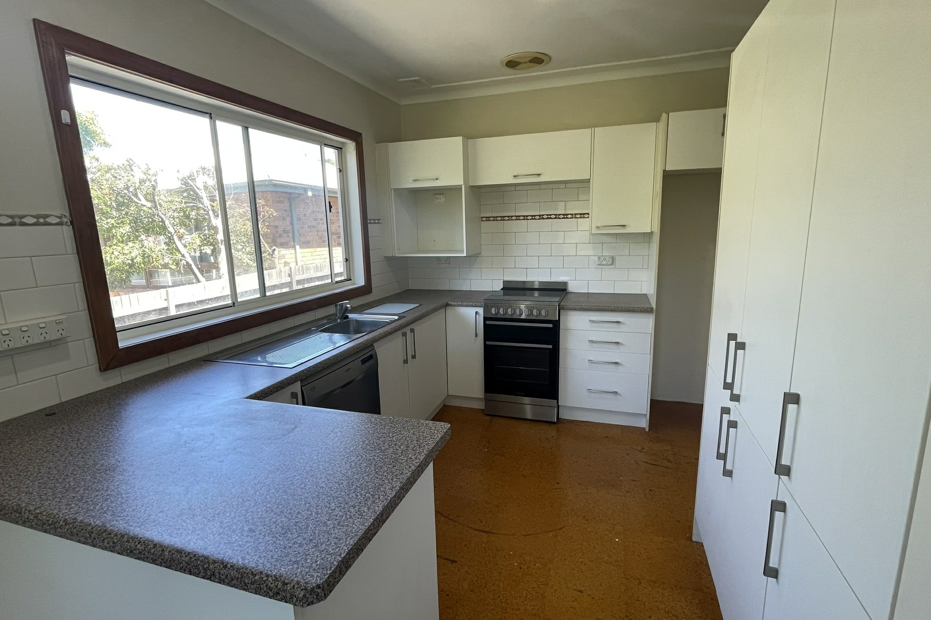 2/1 Wabash Avenue, CROMER