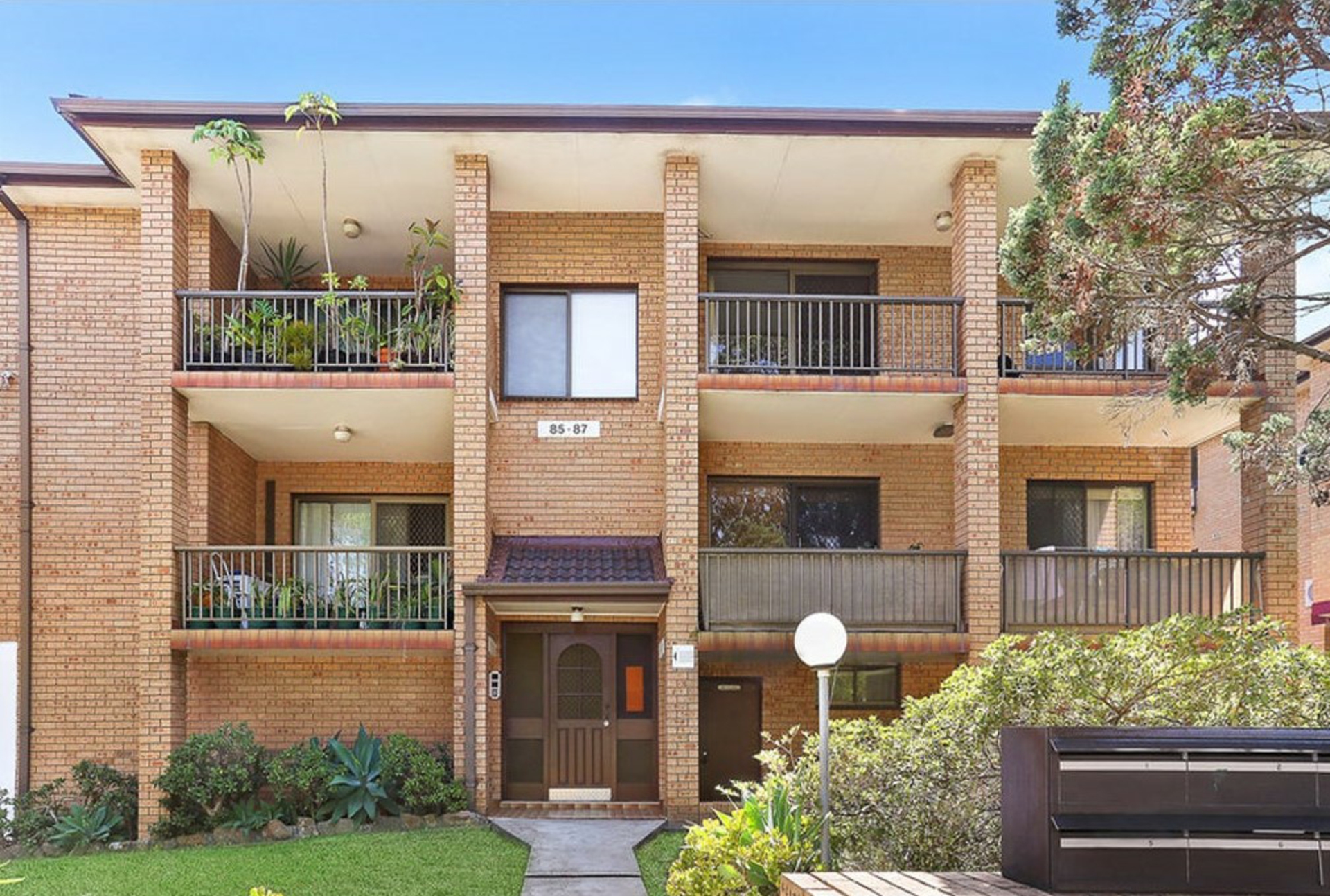 6/85 Claremont Street — photo from LJ Hooker Campsie