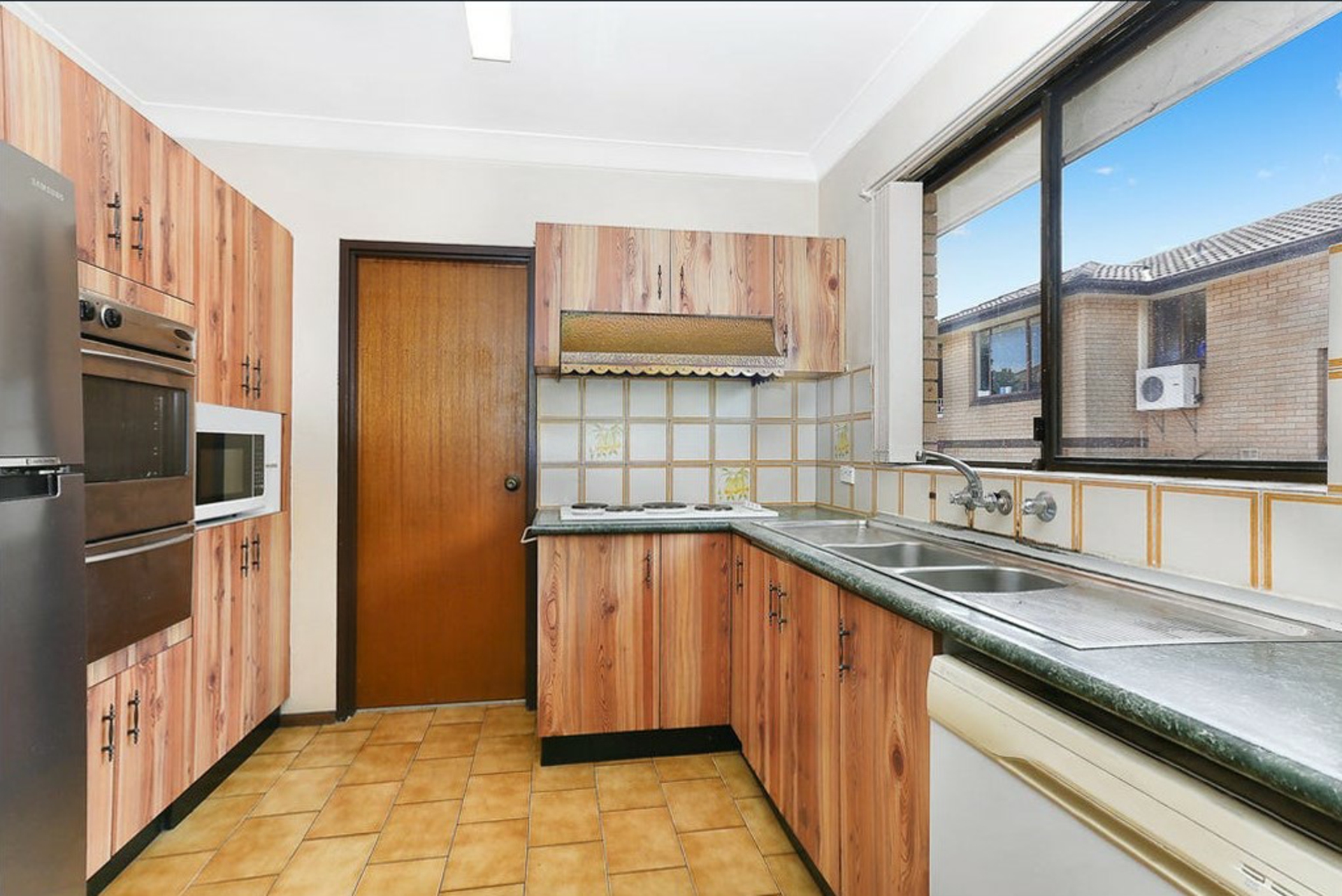 6/85 Claremont Street — photo 2 of 3