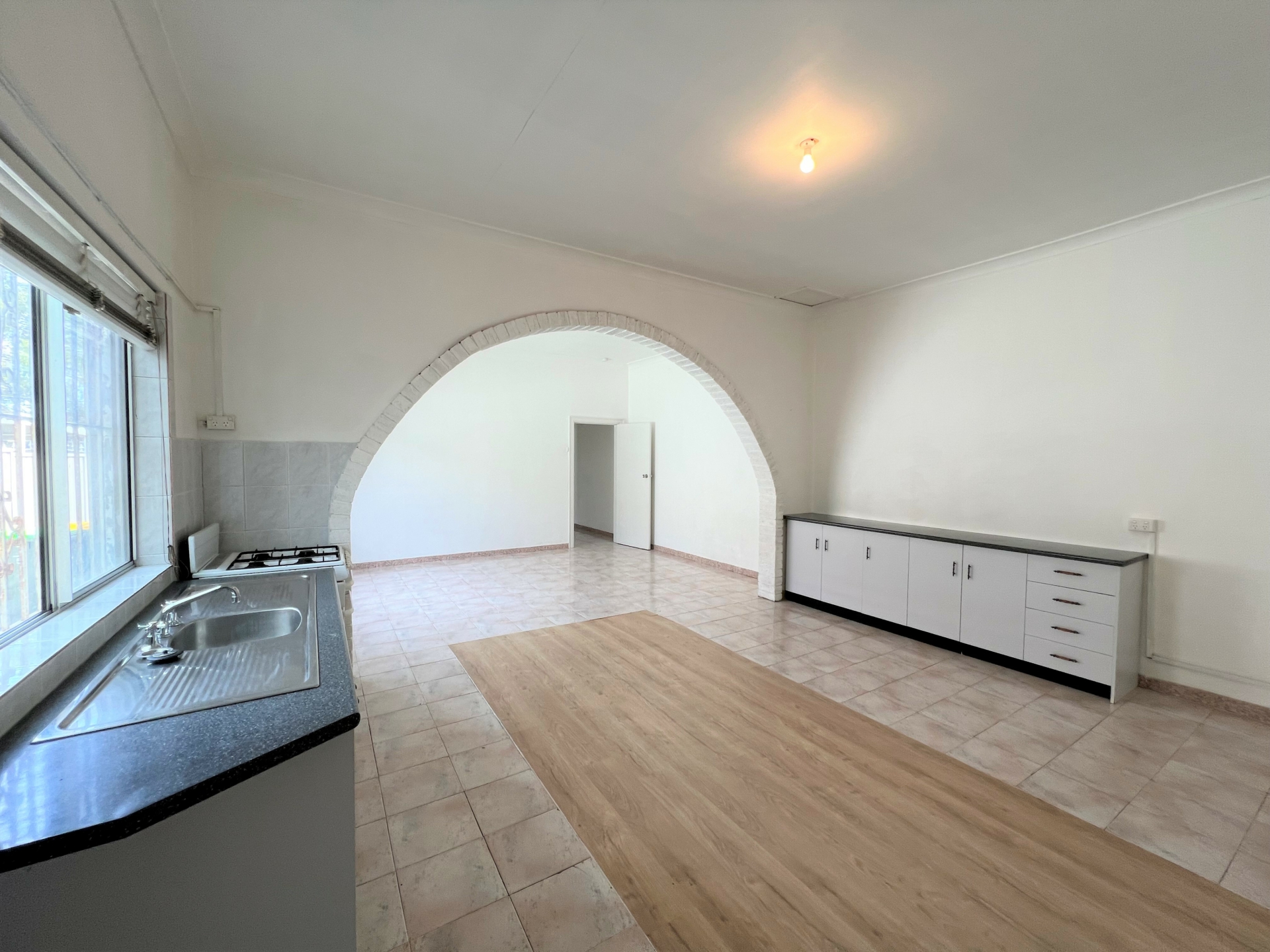 5 Ward Ave, CANTERBURY
