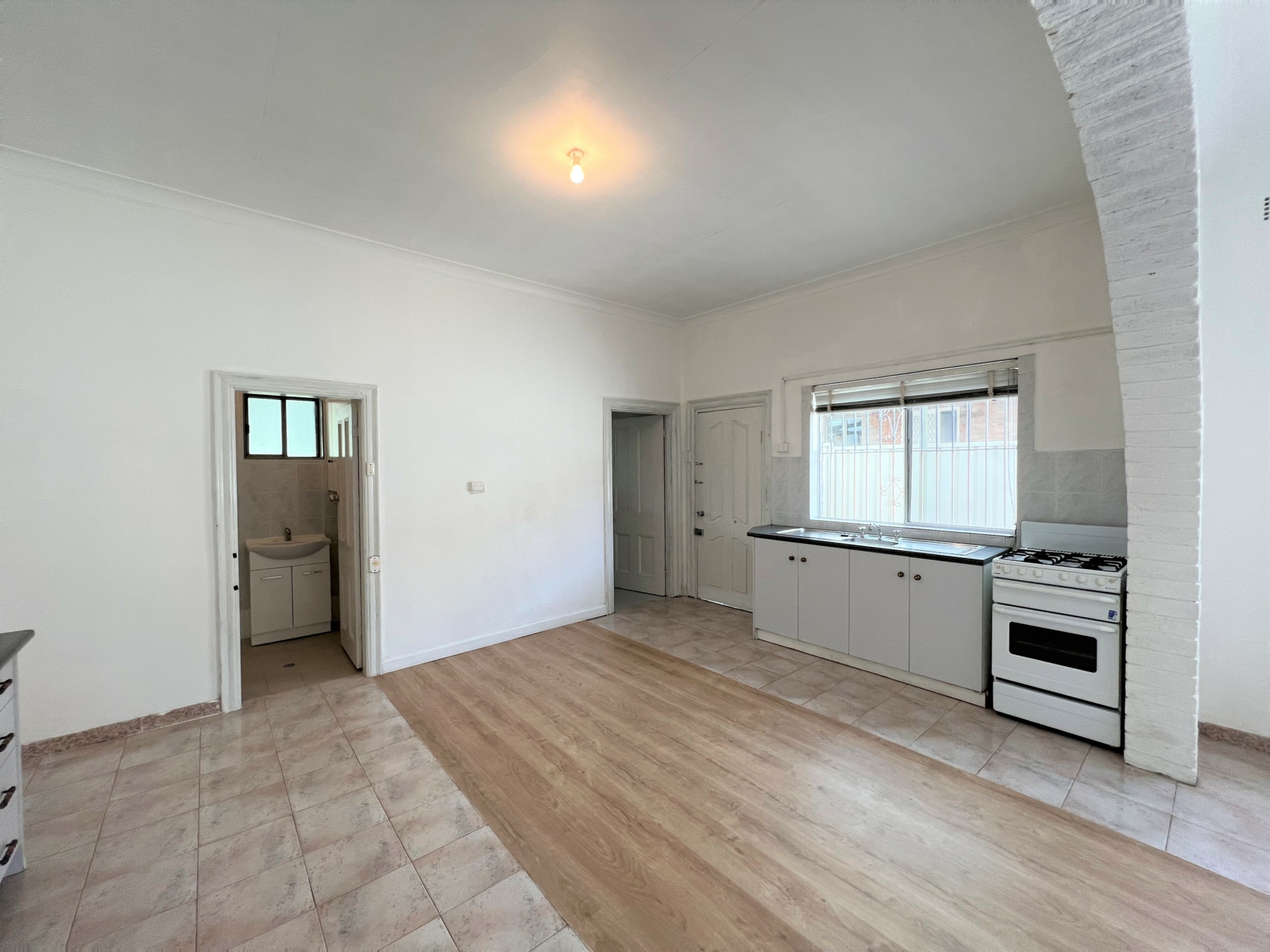 5 Ward Ave, CANTERBURY