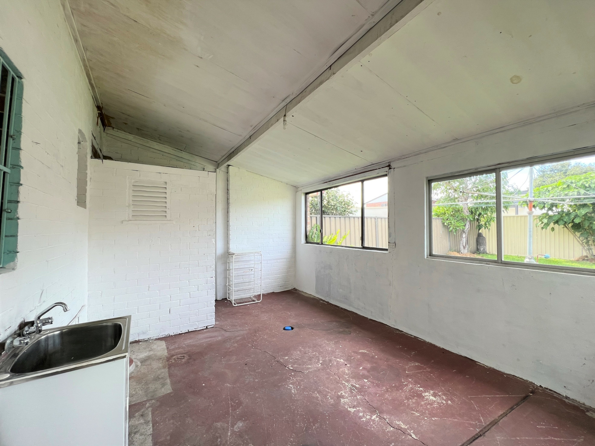 5 Ward Ave, CANTERBURY