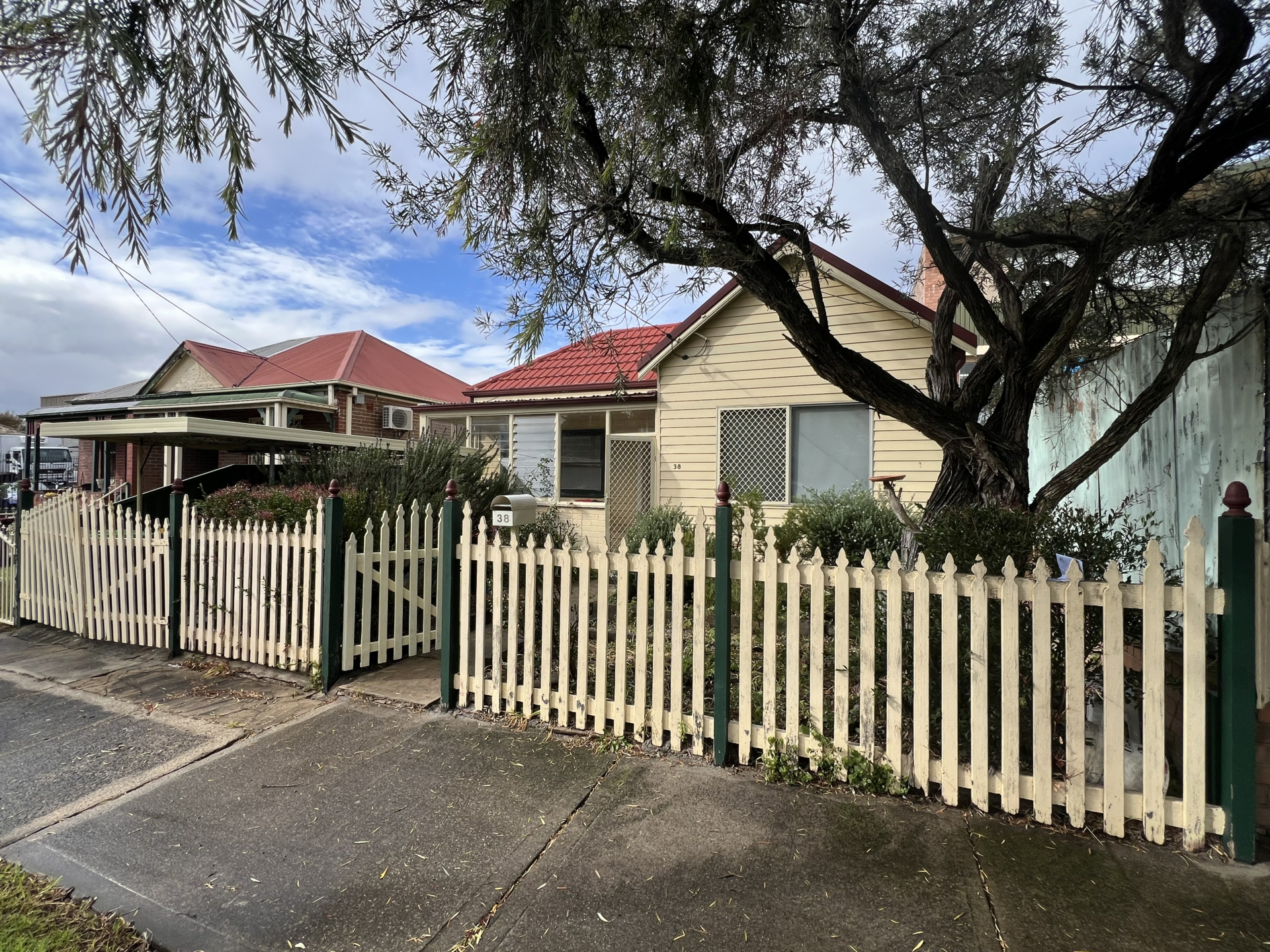 38 Perry Street, CAMPSIE