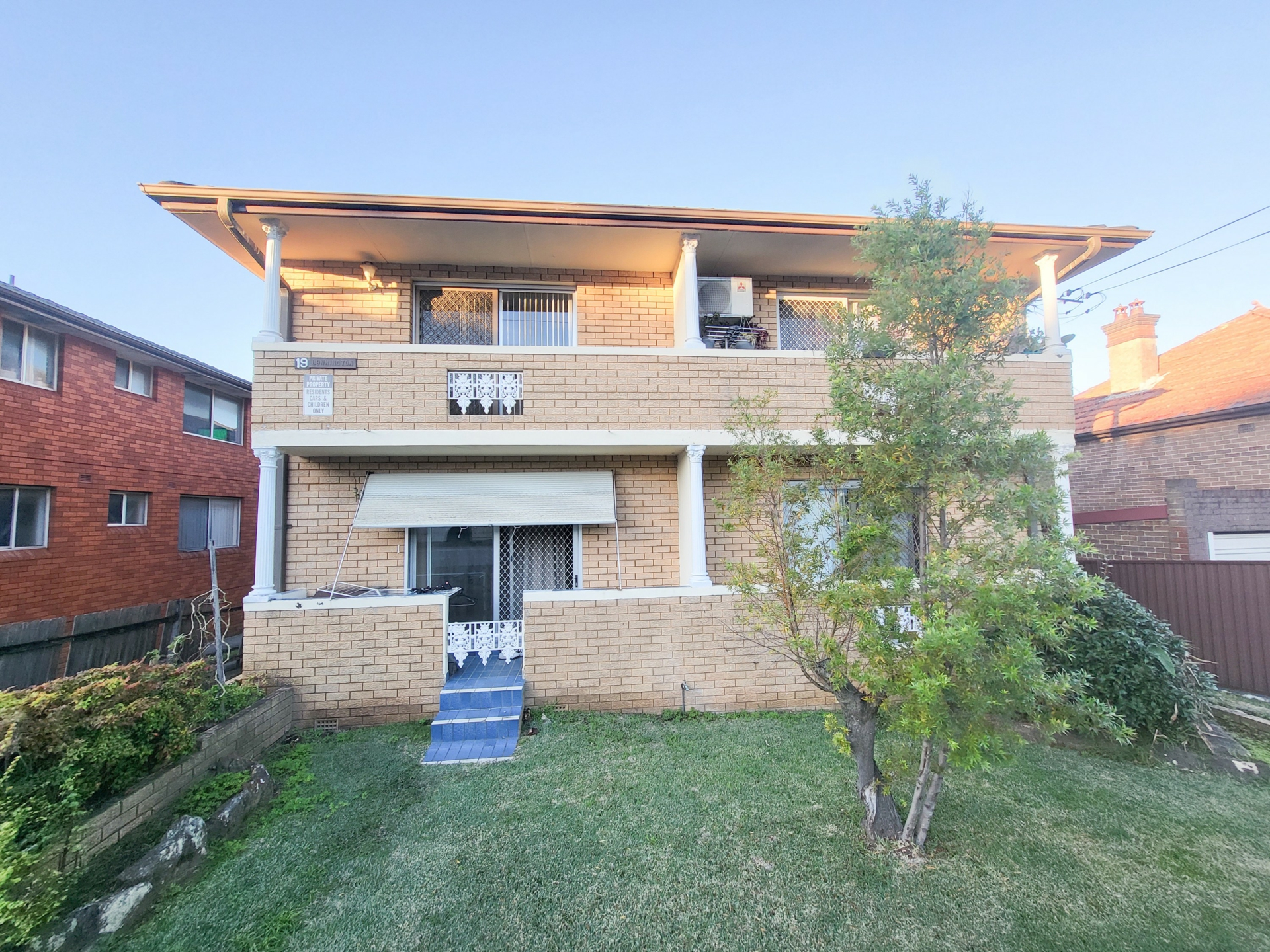 2/19 Duke Street, CAMPSIE
