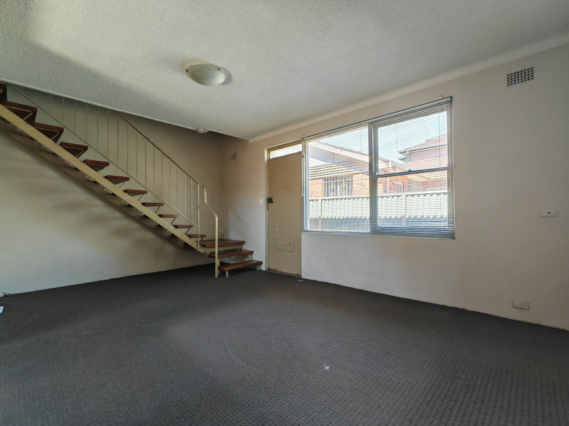 2/1 Eighth Avenue, CAMPSIE