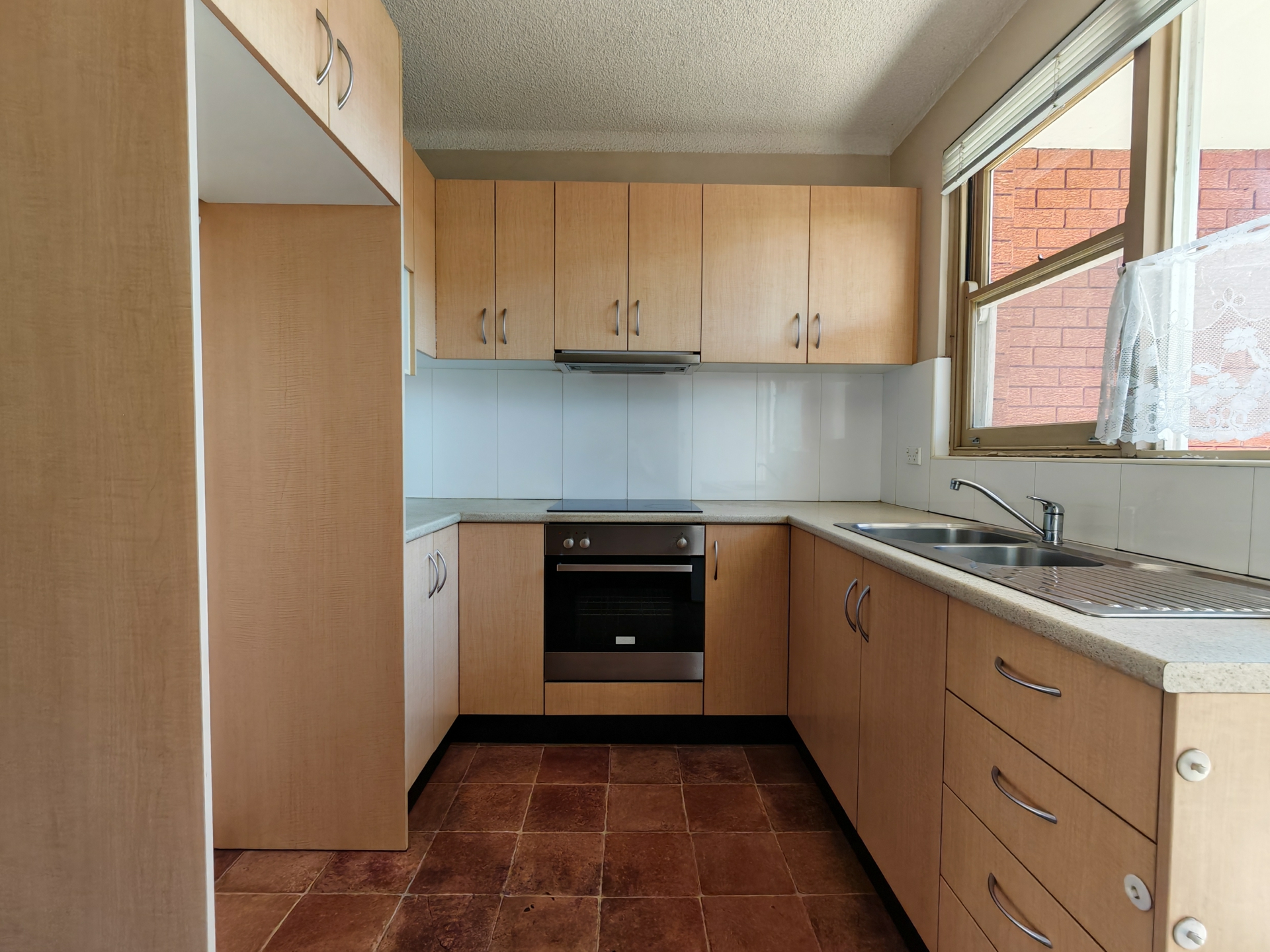 2/1 Eighth Avenue, CAMPSIE