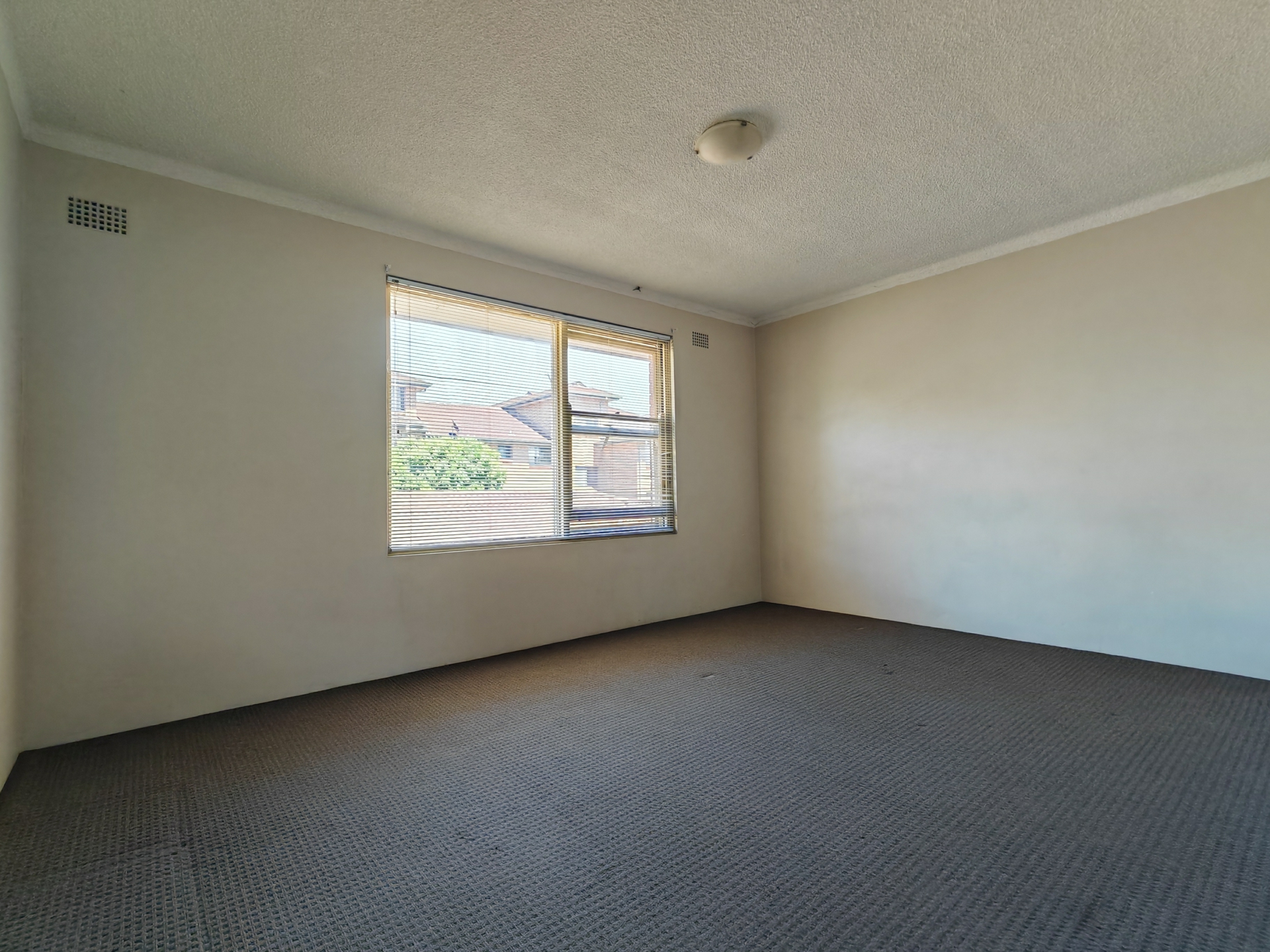 2/1 Eighth Avenue, CAMPSIE