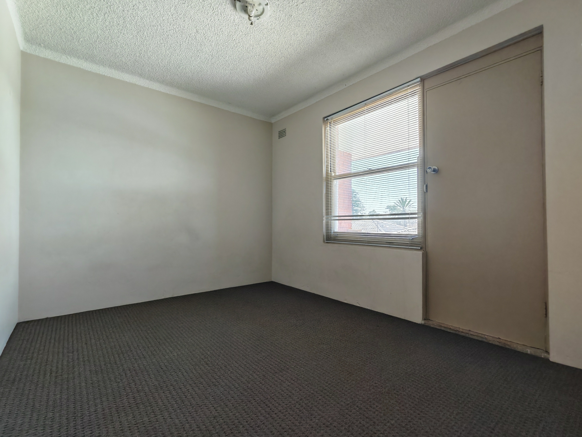 2/1 Eighth Avenue, CAMPSIE
