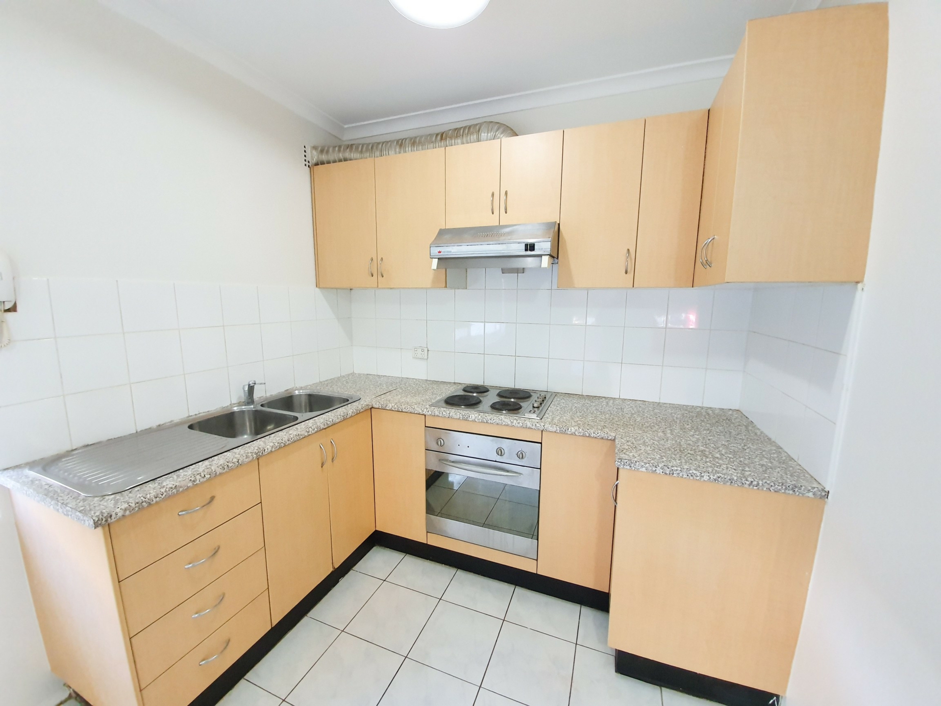 2/36 Sixth Avenue, CAMPSIE
