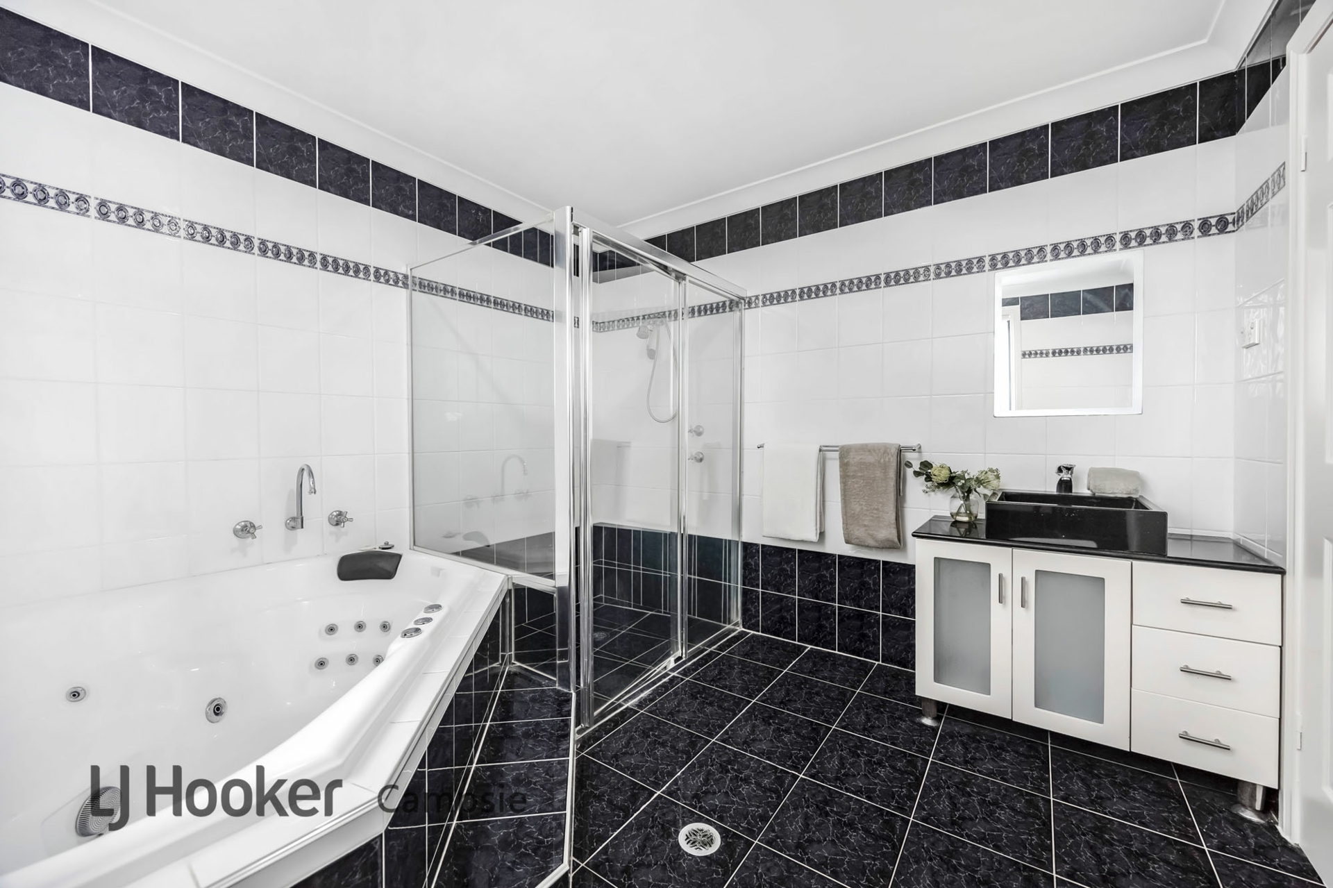2 Aylsford Street, STANHOPE GARDENS