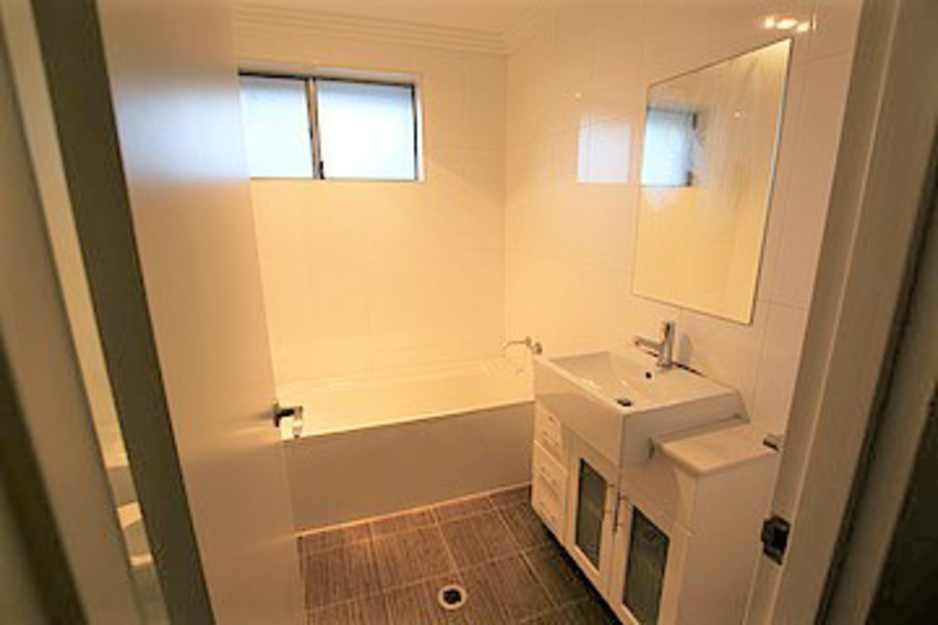 10/50-54 Third Ave — photo 5 of 5
