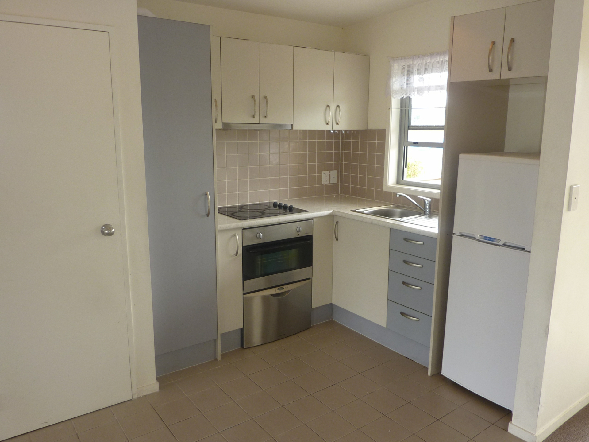33D Kenderdine Road, PAPATOETOE