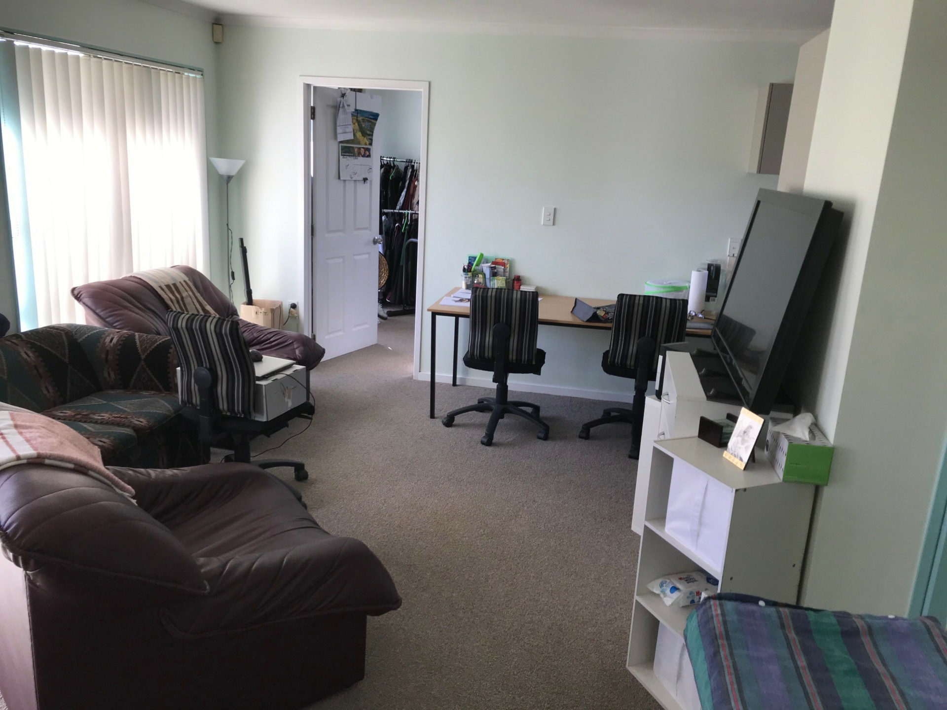 2a Thomas Road, MANGERE