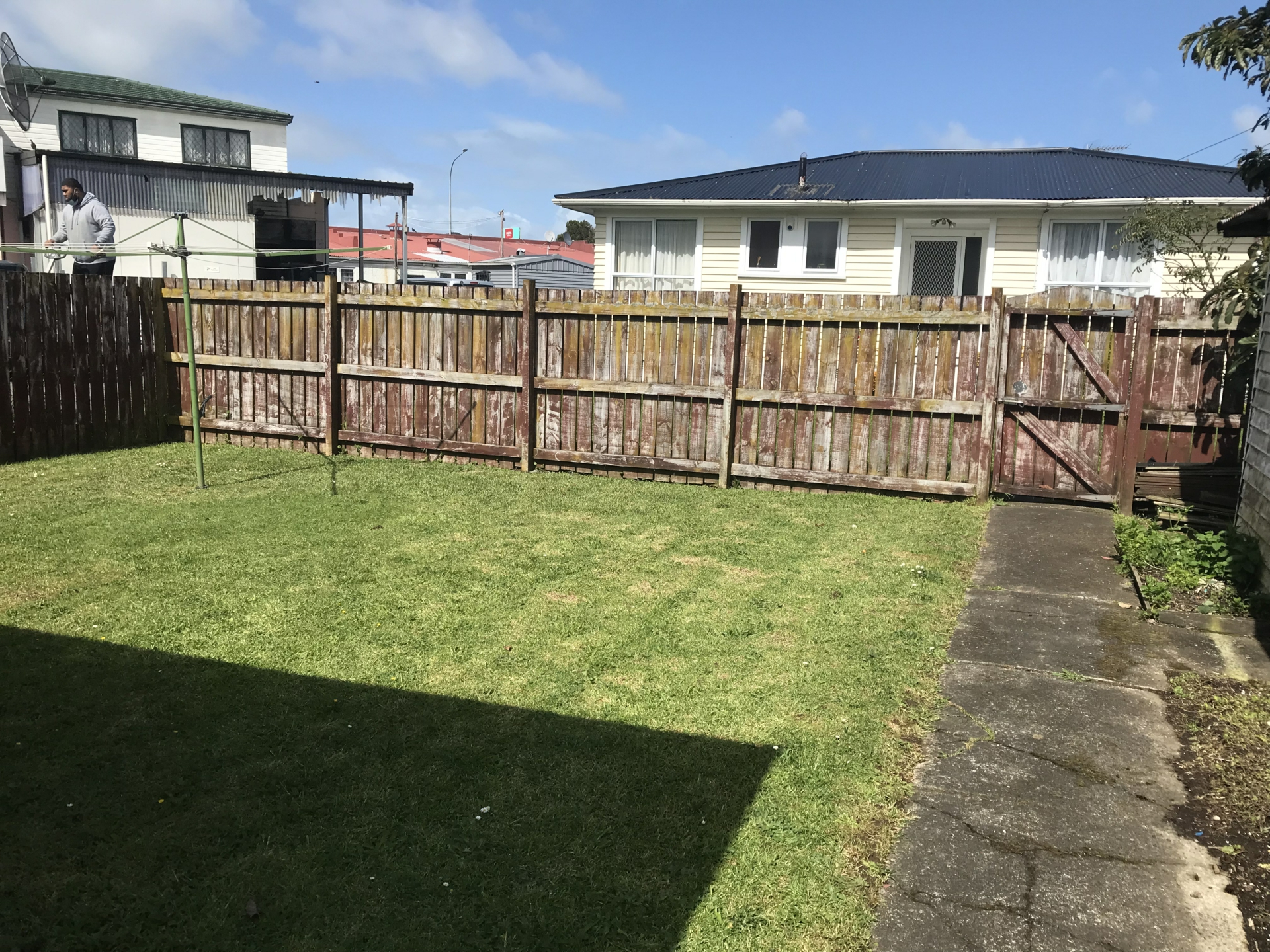 2a Thomas Road, MANGERE