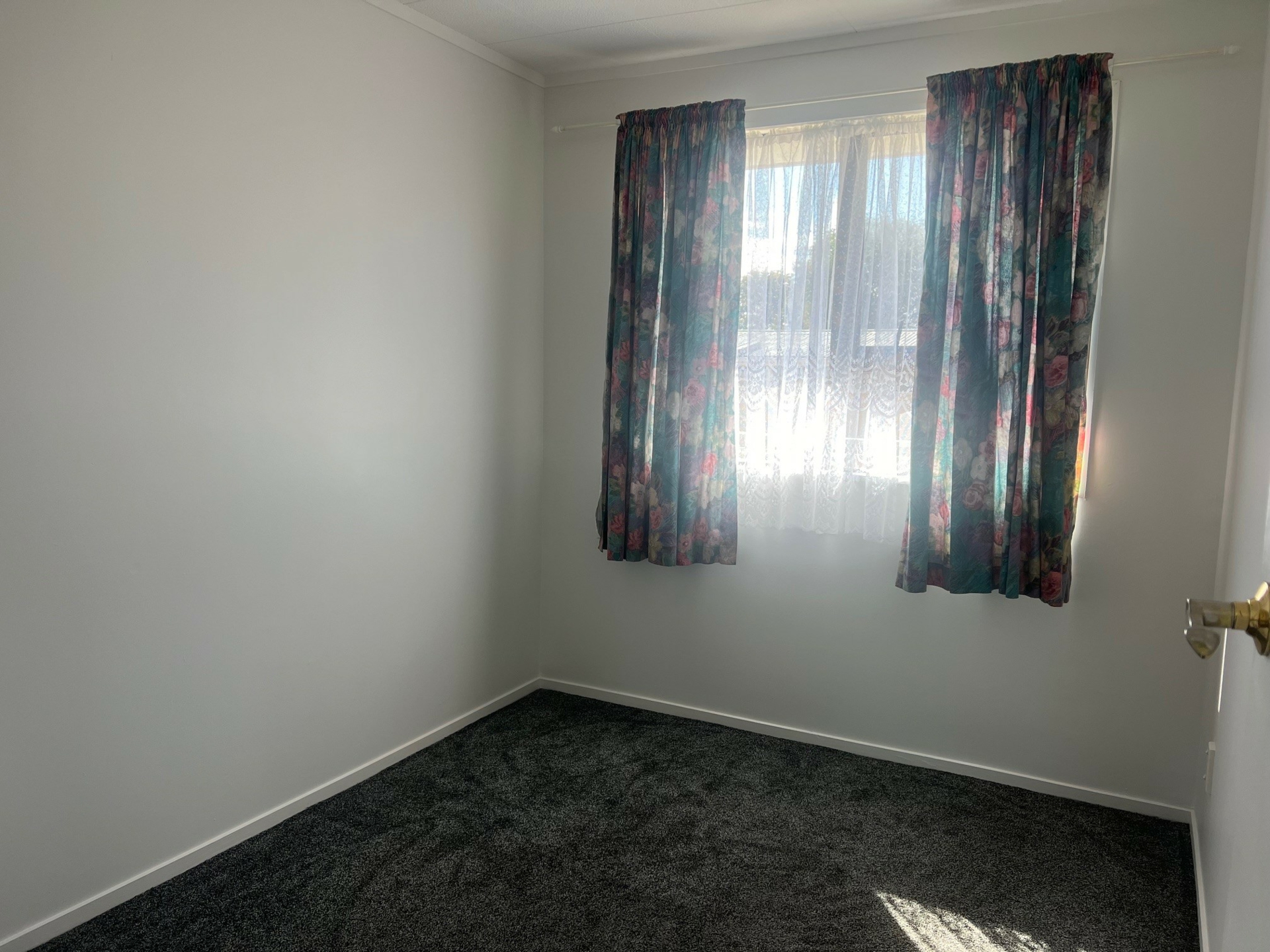 10 a Lomas Place, MANUREWA