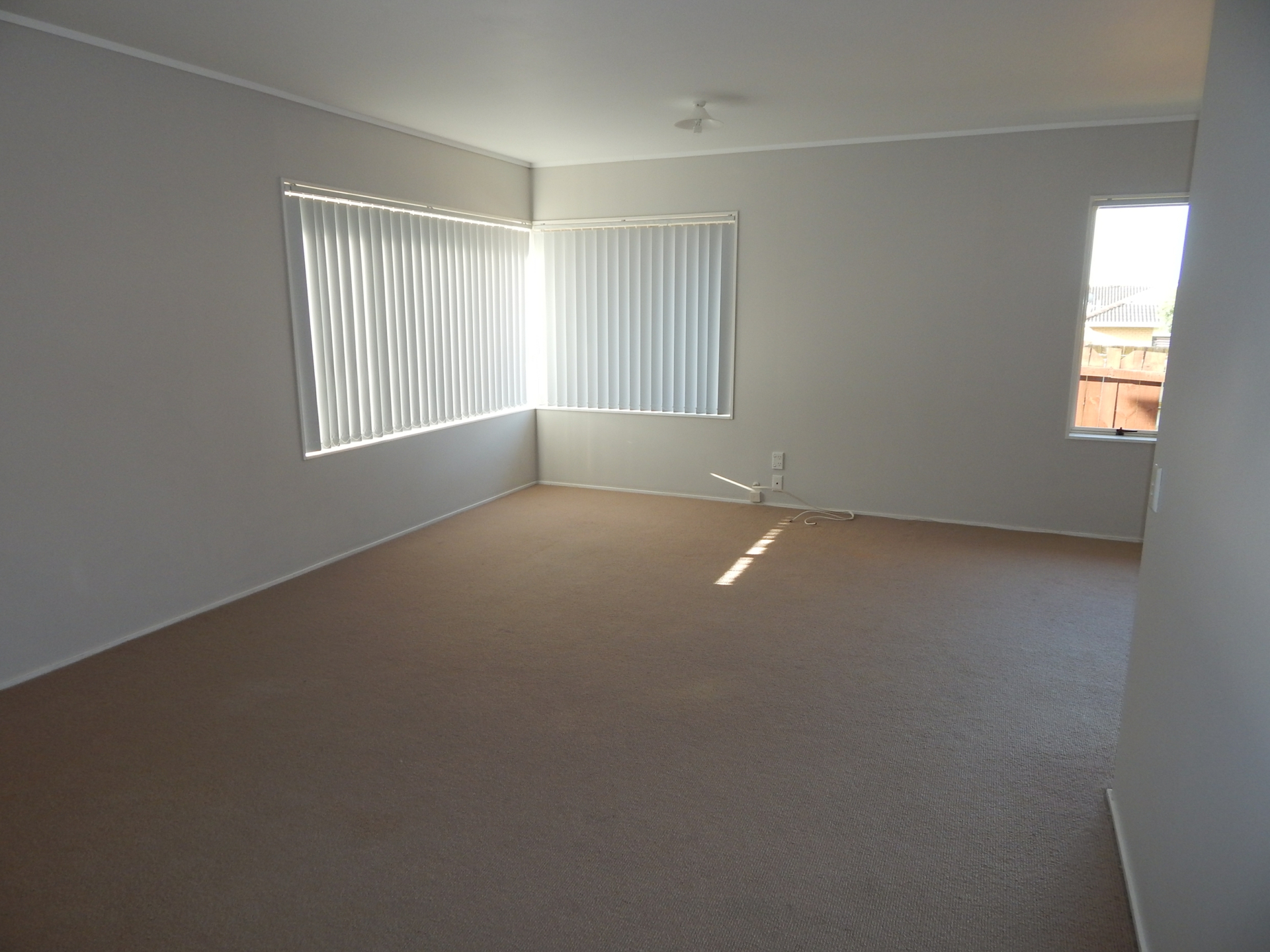 1/2 Lowburn Place, CLOVER PARK