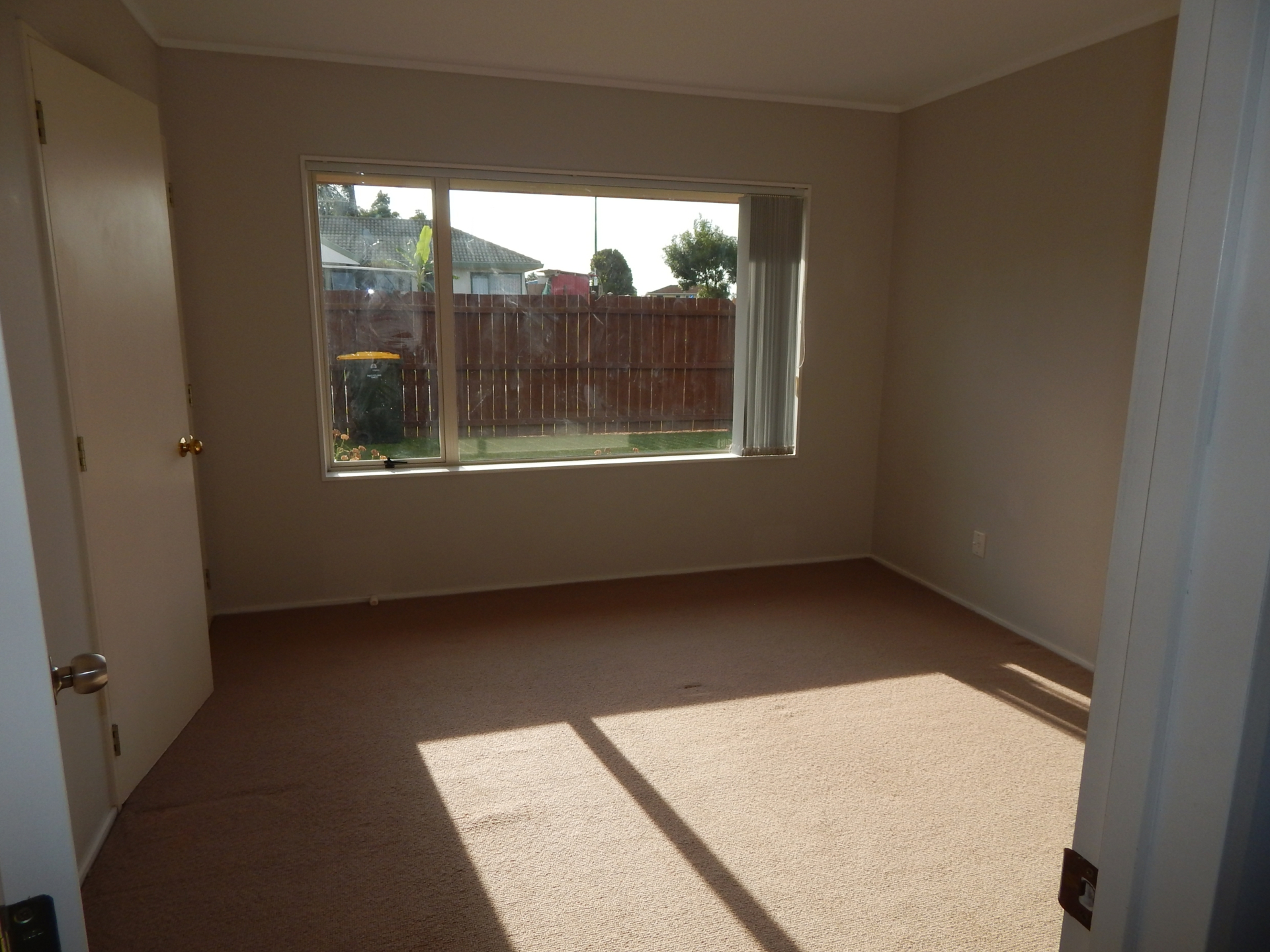 1/2 Lowburn Place, CLOVER PARK