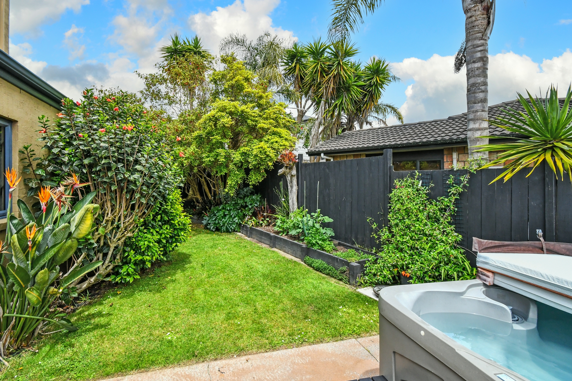 12 Phoenicia Court, THE GARDENS