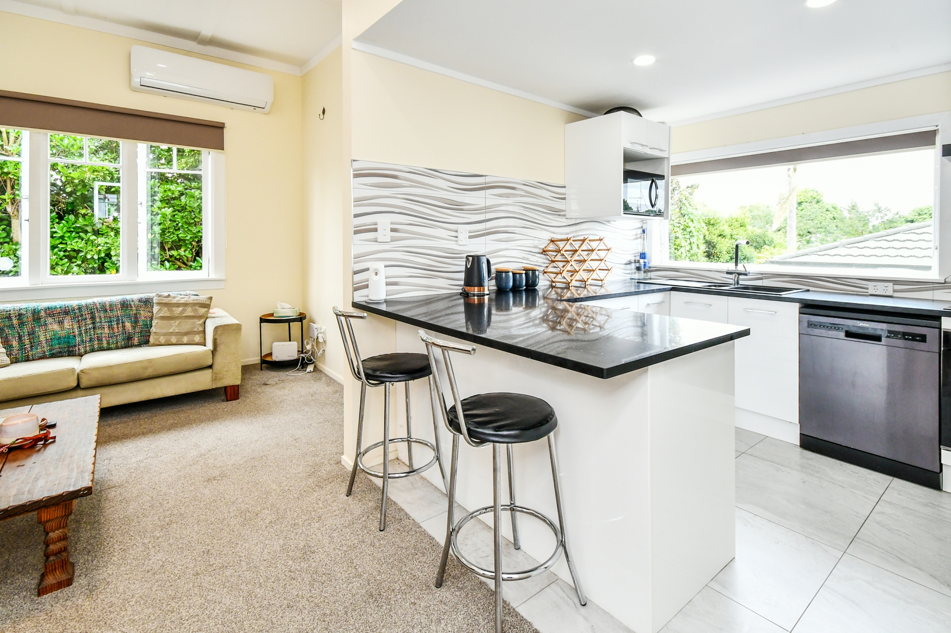 2c Waiari Road, CONIFER GROVE